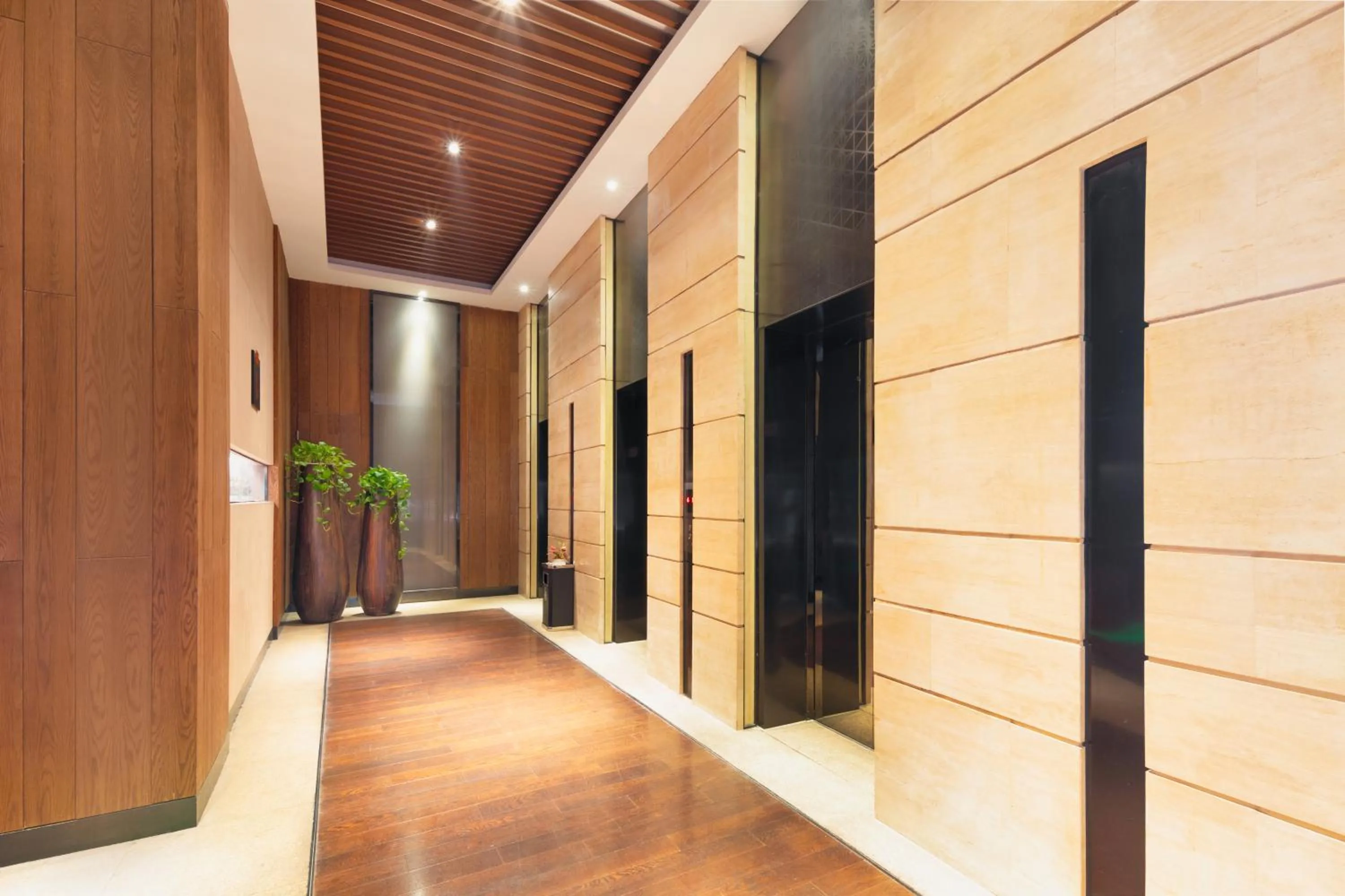 Lobby or reception in SSAW Boutique Hotel Hangzhou Wildwind