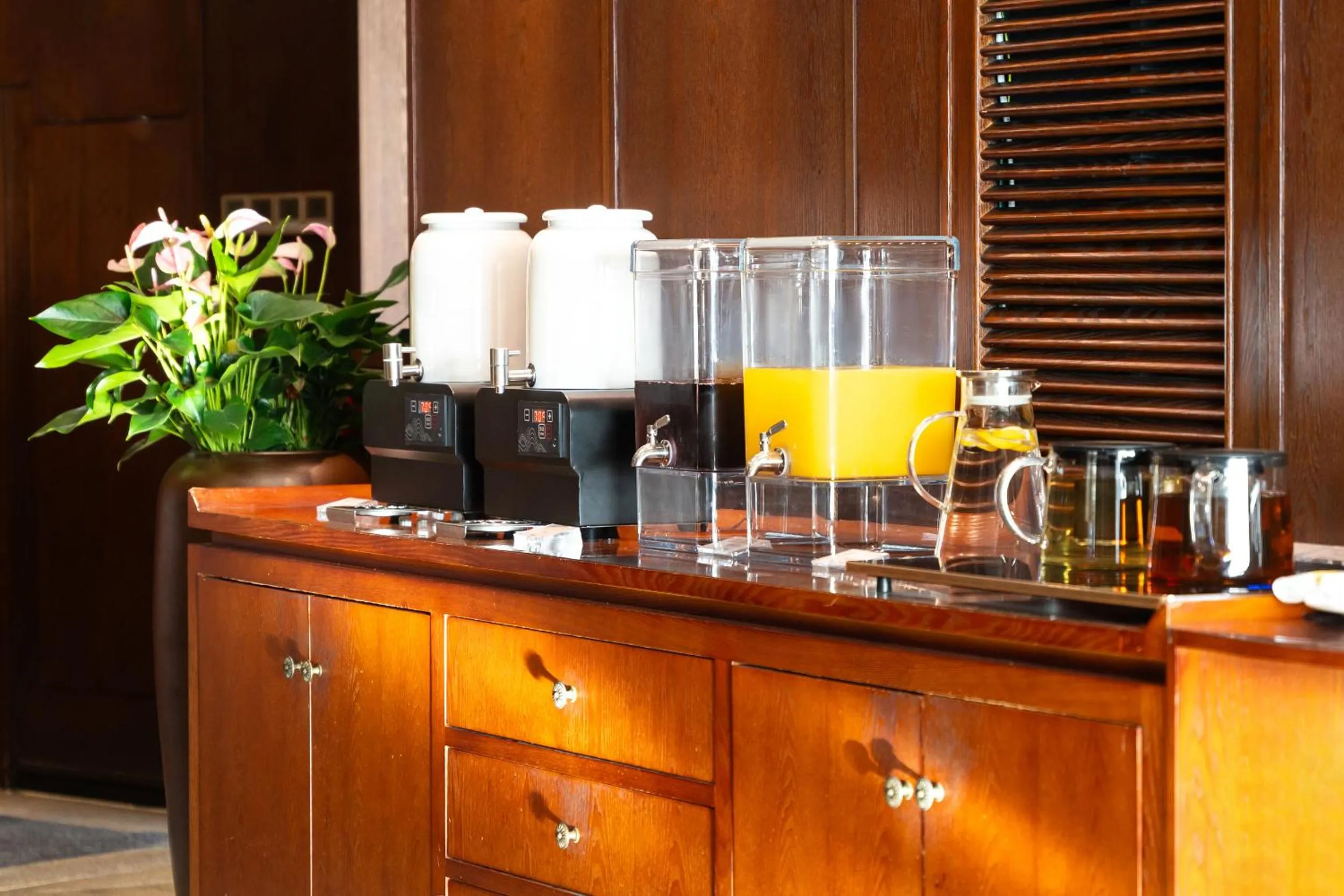 Drinks in SSAW Boutique Hotel Hangzhou Wildwind