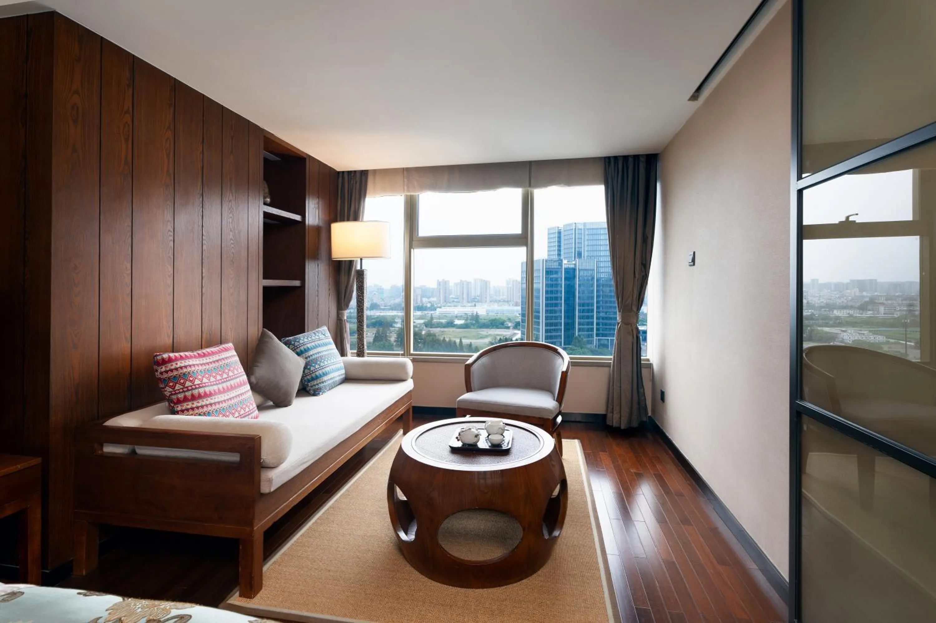 Living room in SSAW Boutique Hotel Hangzhou Wildwind