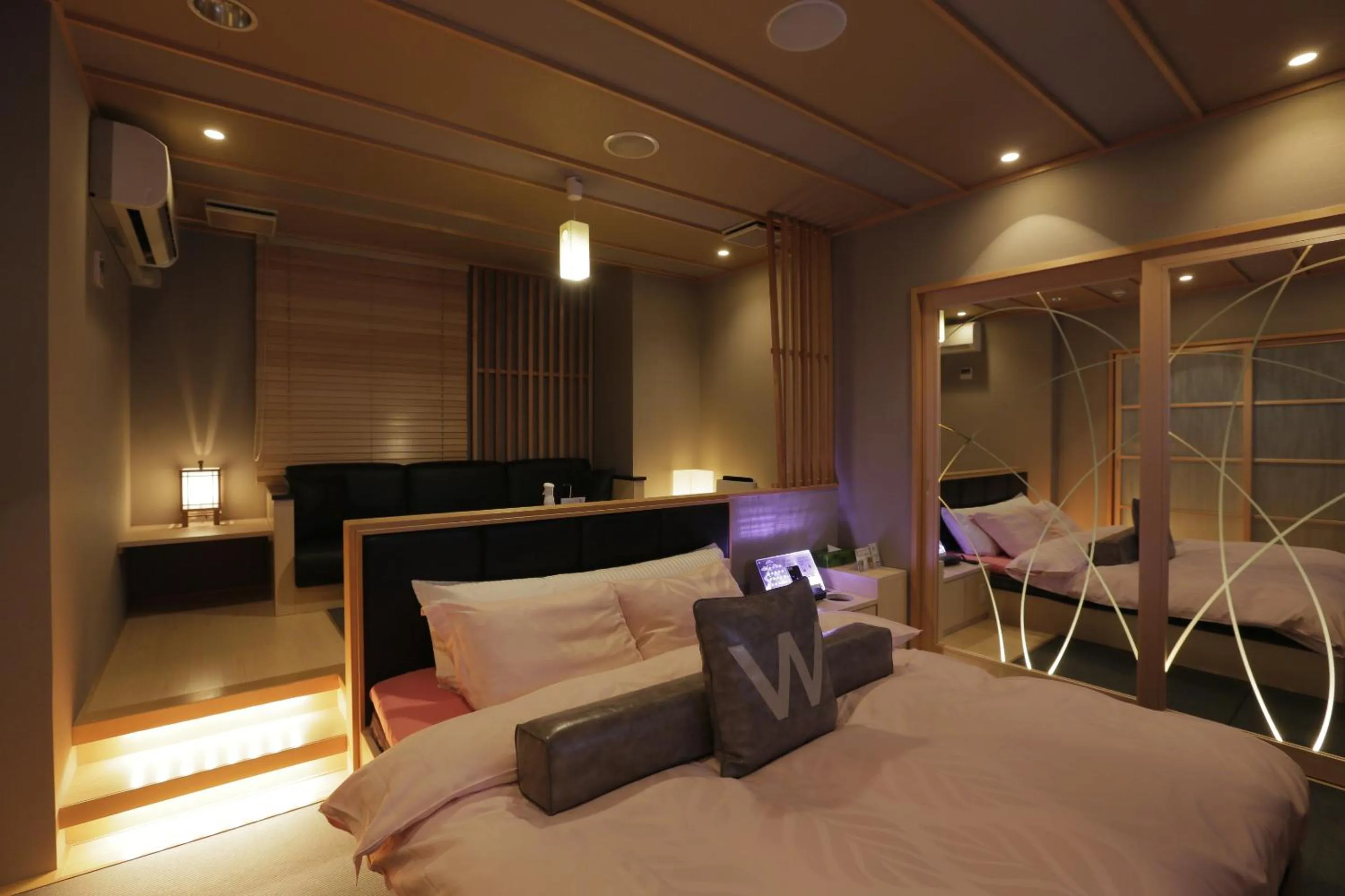 Bed in Design Hotel W Zip Club