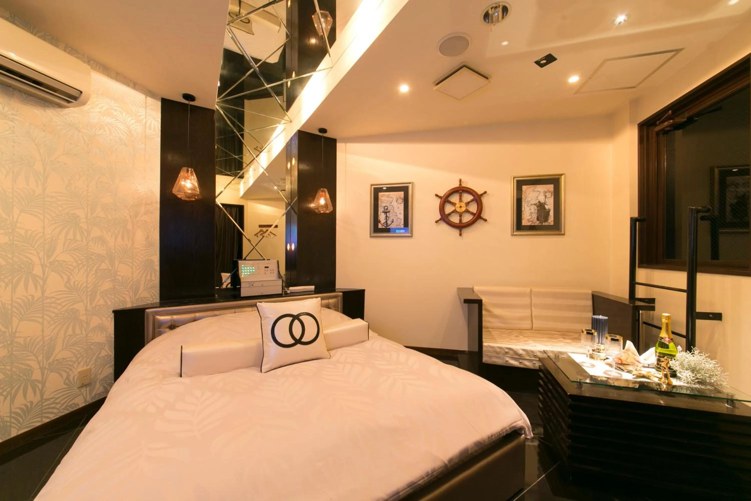 Bed in Design Hotel W Zip Club