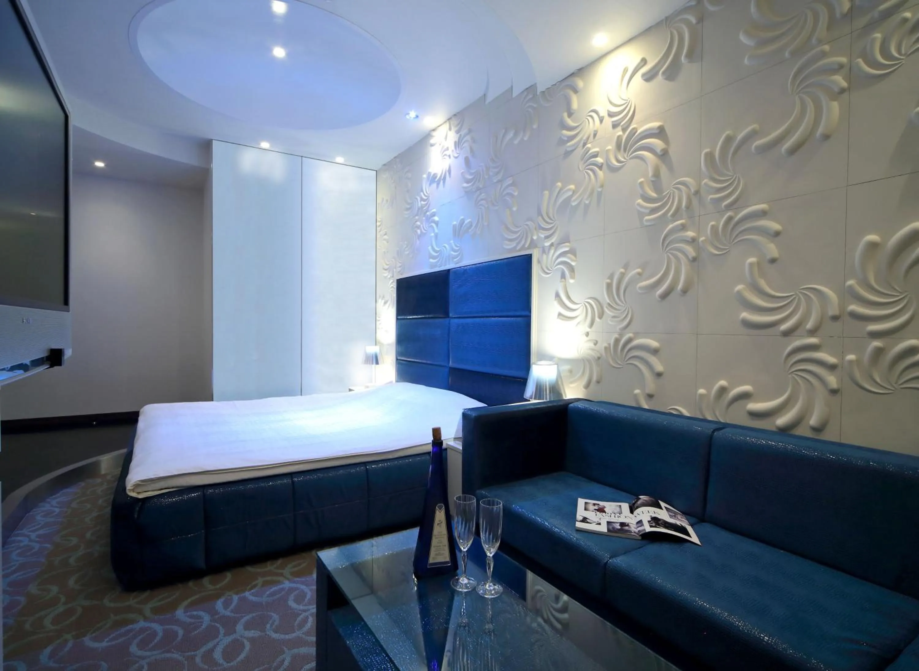 Bed in Design Hotel W Zip Club