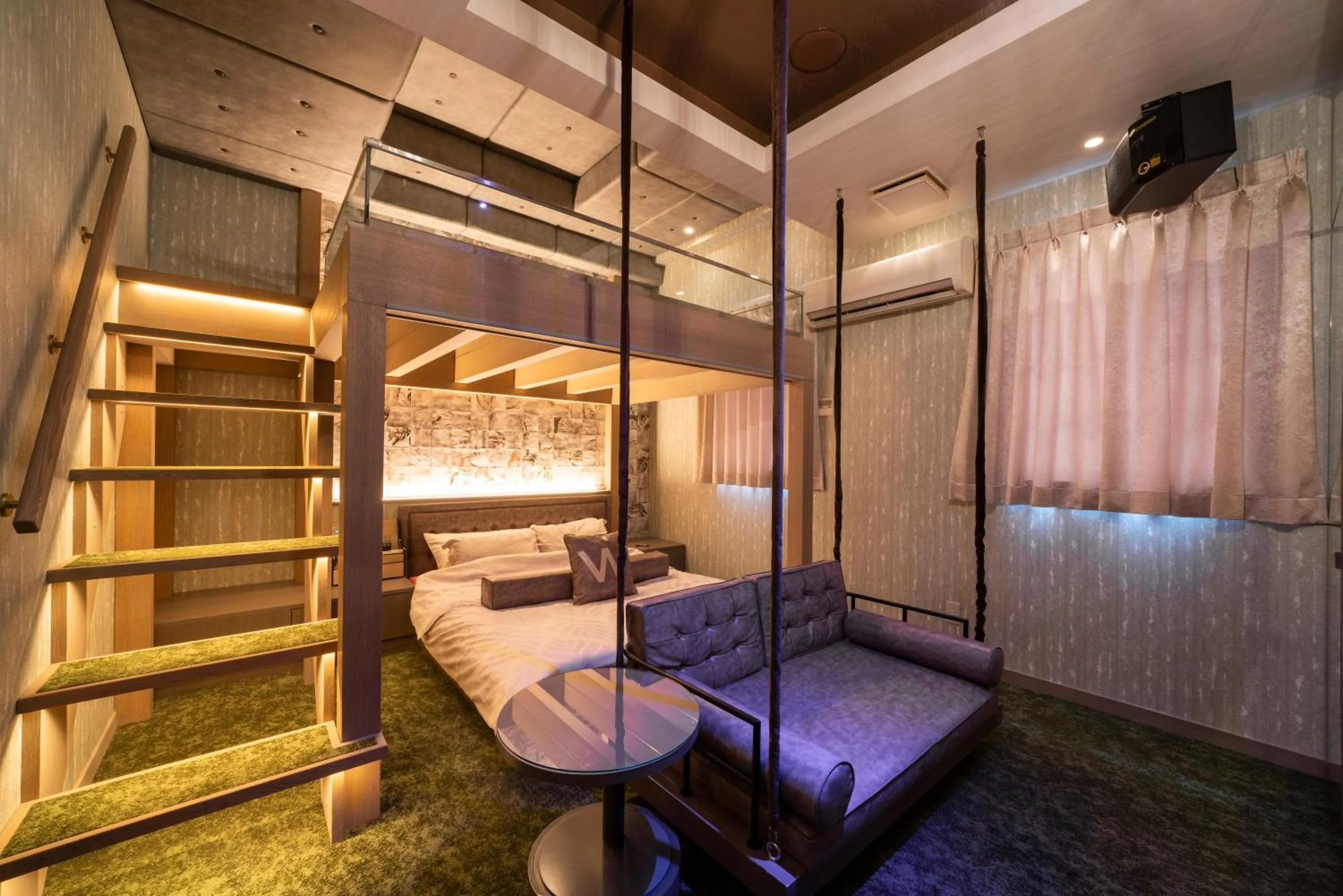 Bed in Design Hotel W Zip Club