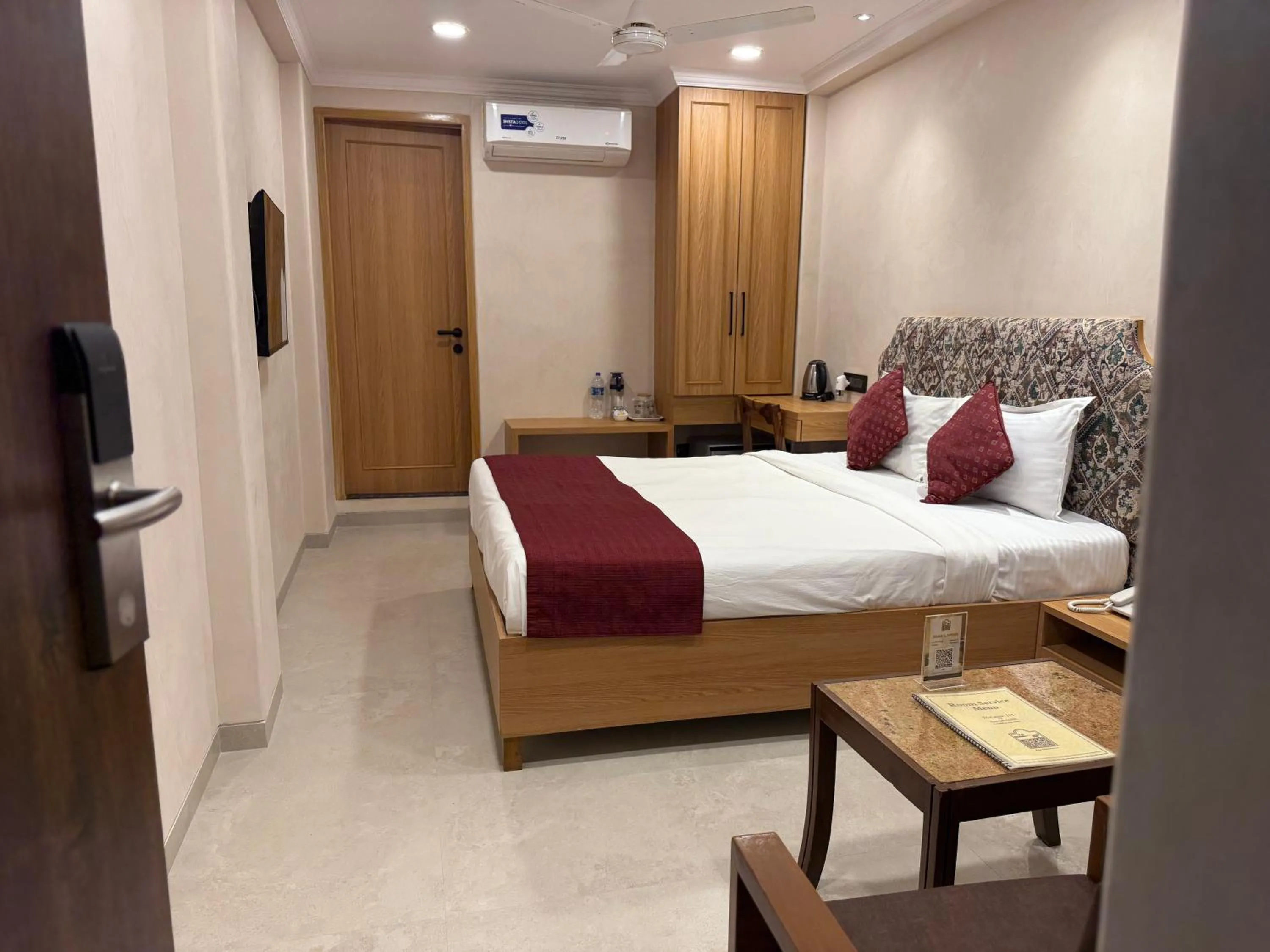 Bed in Hotel Beach Garden