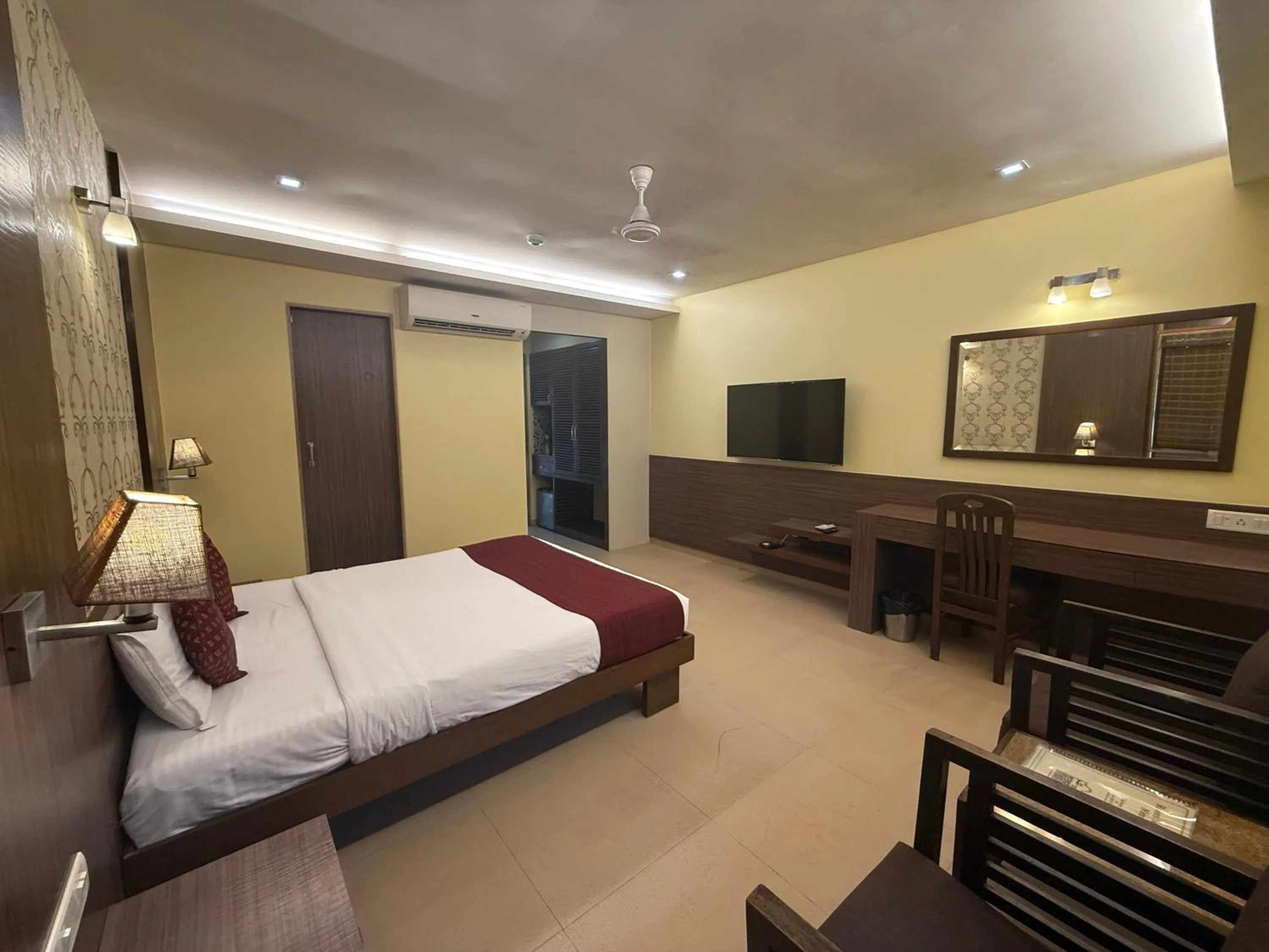 Bed in Hotel Beach Garden