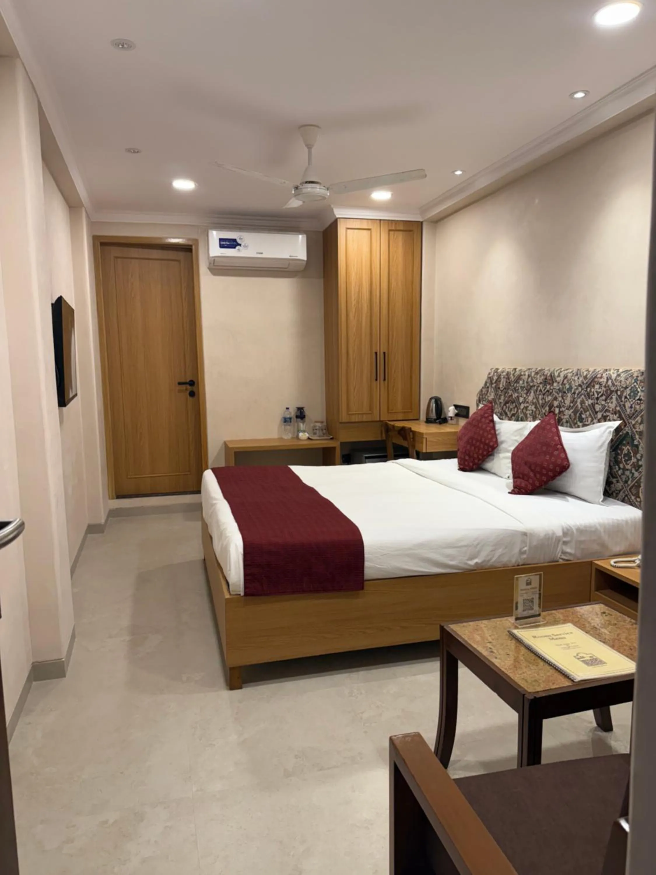 Bed in Hotel Beach Garden