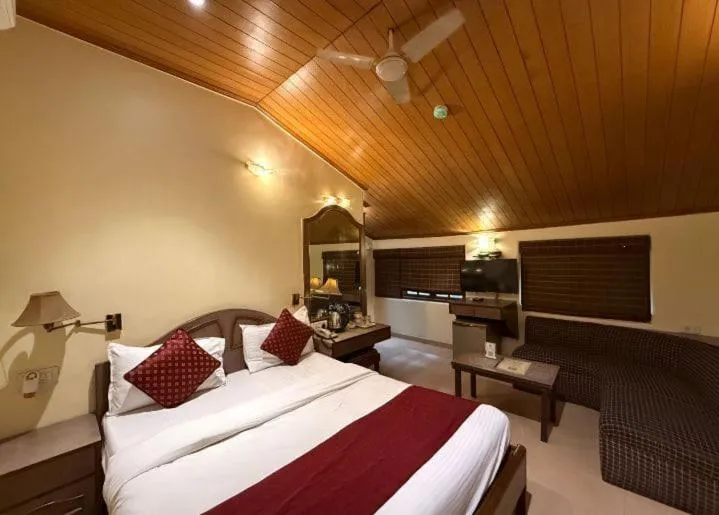 Bed in Hotel Beach Garden