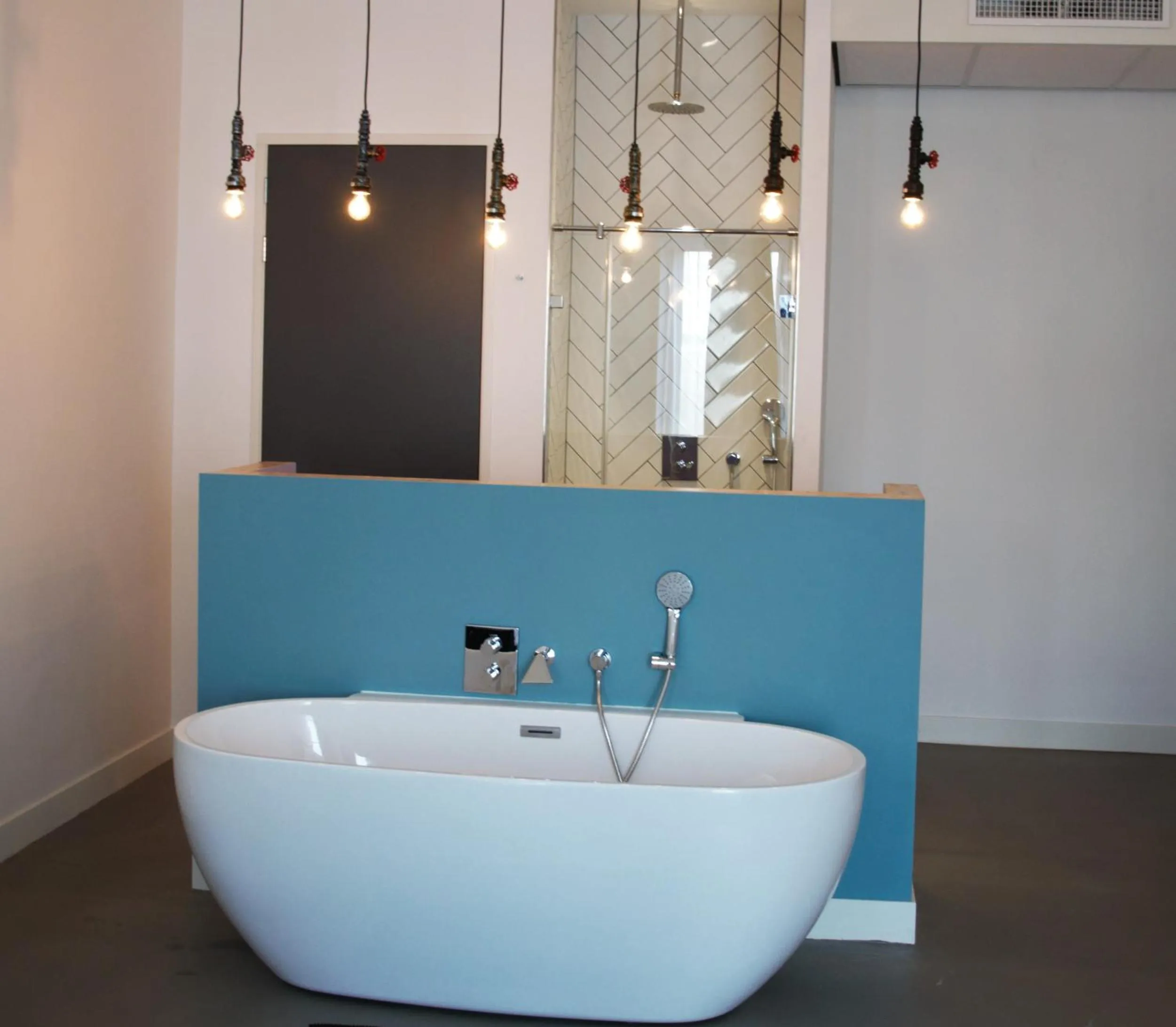 Bath in Hotel Rauw aan de Kade