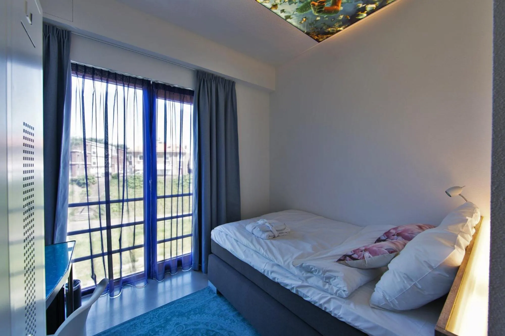 Day, Bed in Hotel Rauw aan de Kade