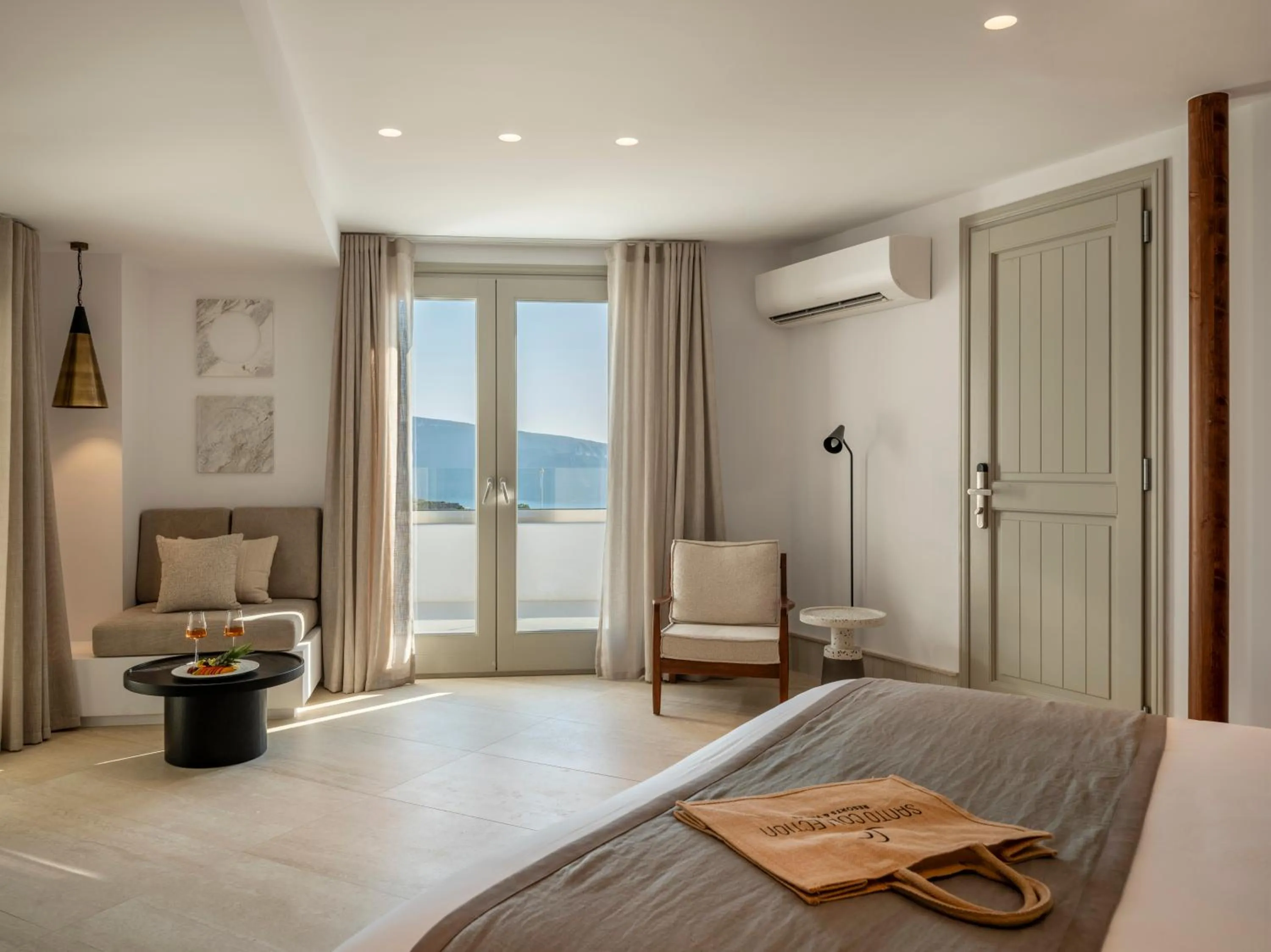 Bedroom, Bed in Santo Pure Oia Suites & Villas