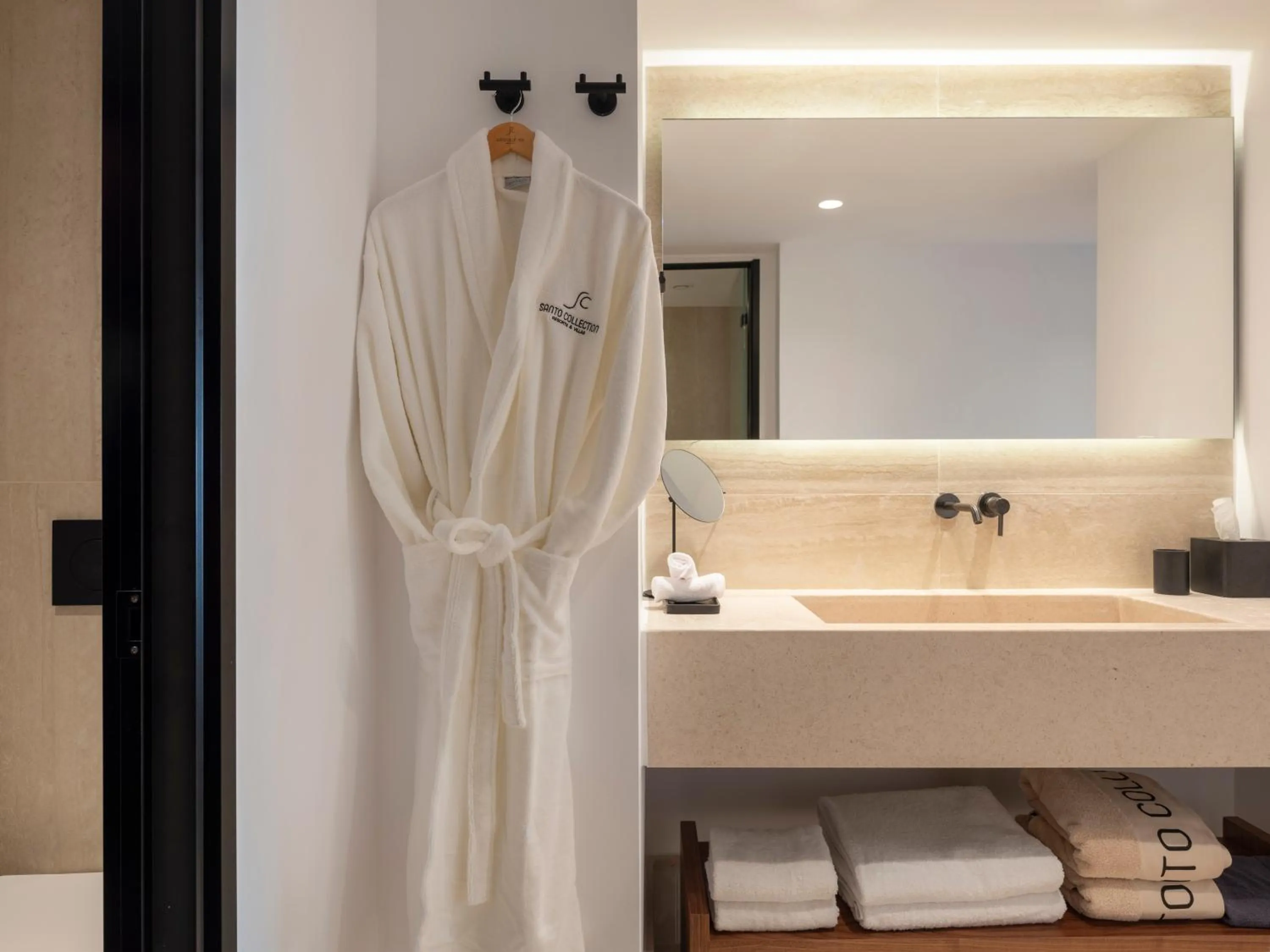 Bathroom in Santo Pure Oia Suites & Villas