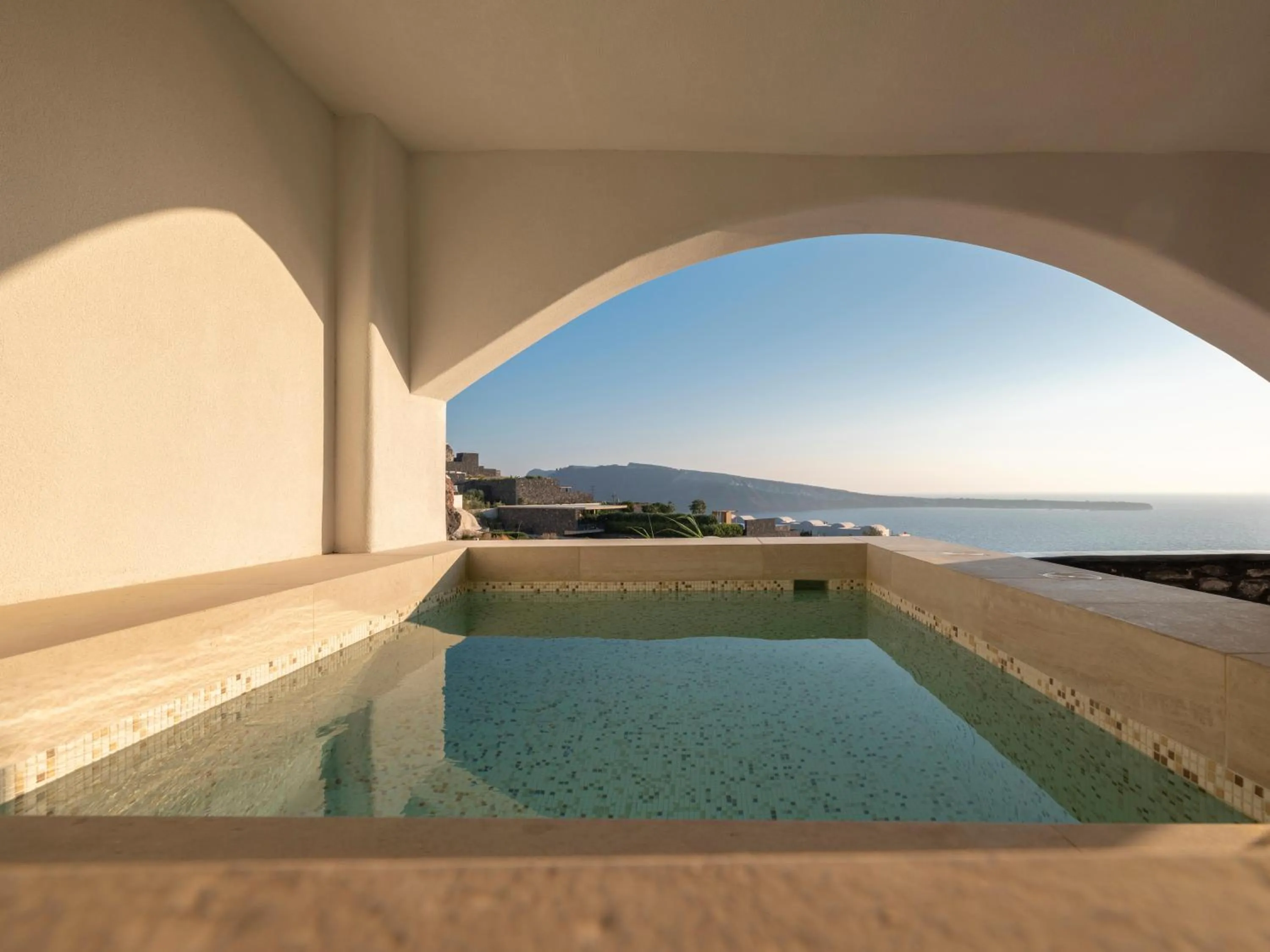 Hot Tub in Santo Pure Oia Suites & Villas
