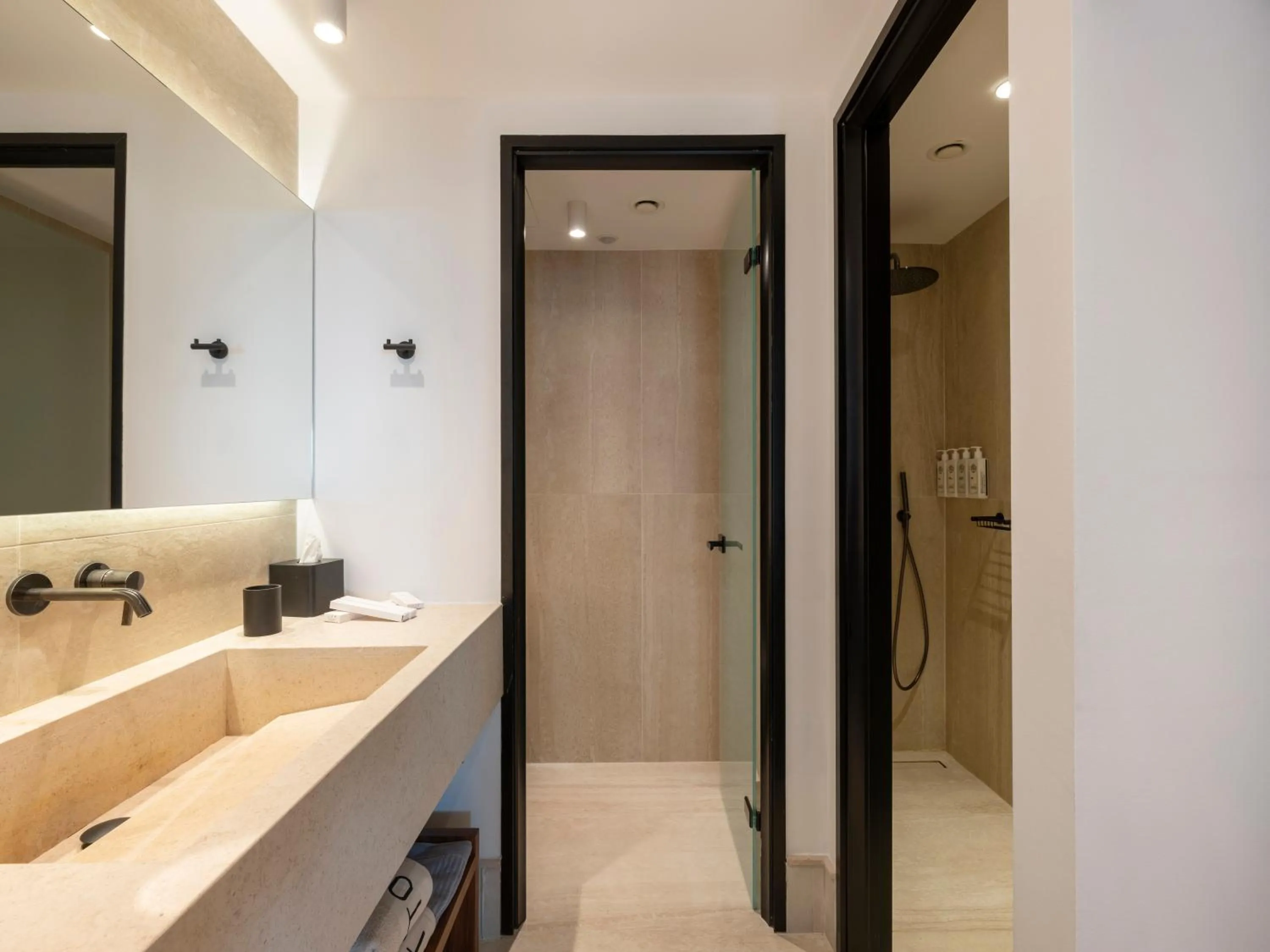 Bathroom in Santo Pure Oia Suites & Villas