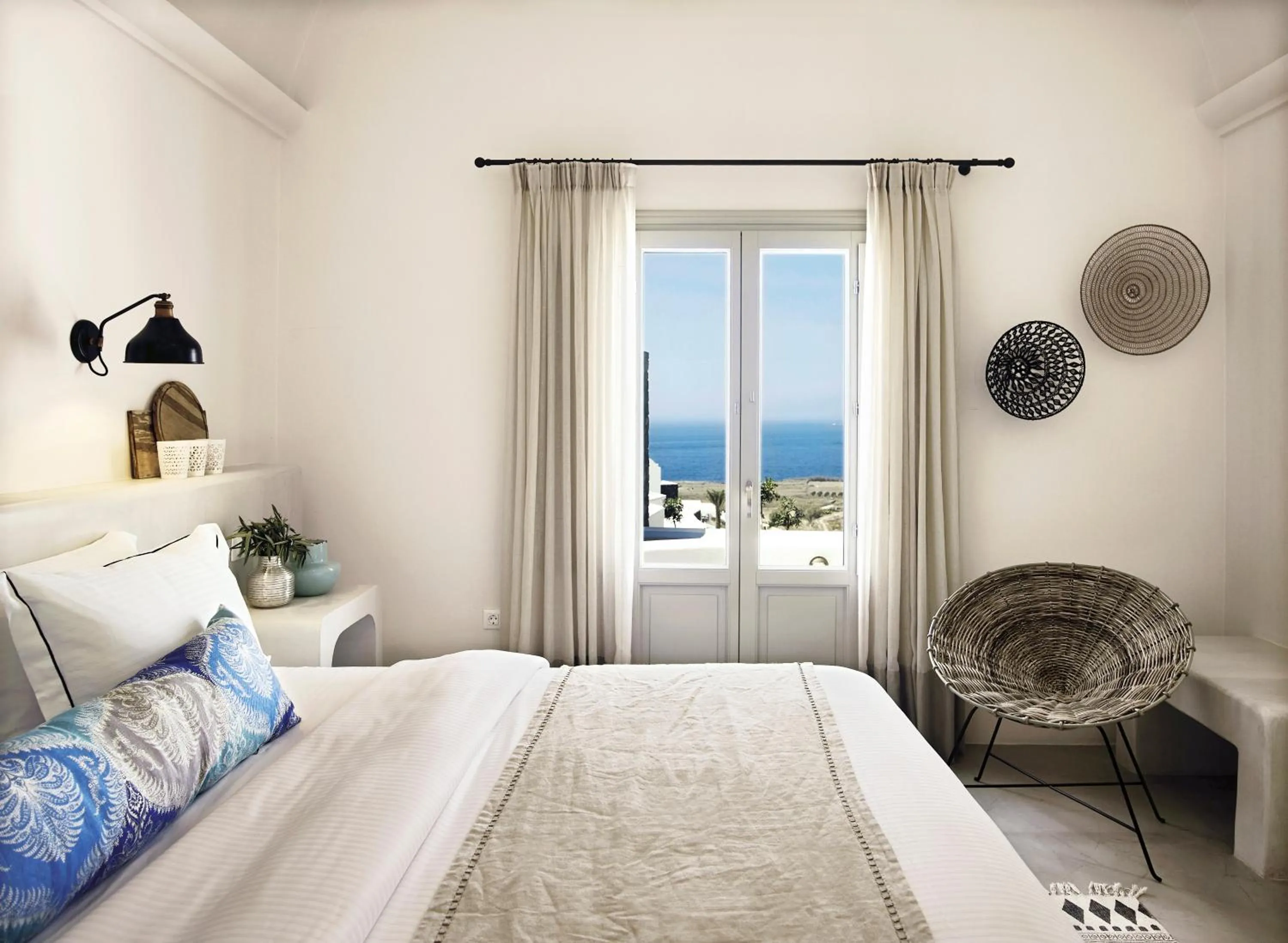 Bedroom, Bed in Santo Pure Oia Suites & Villas