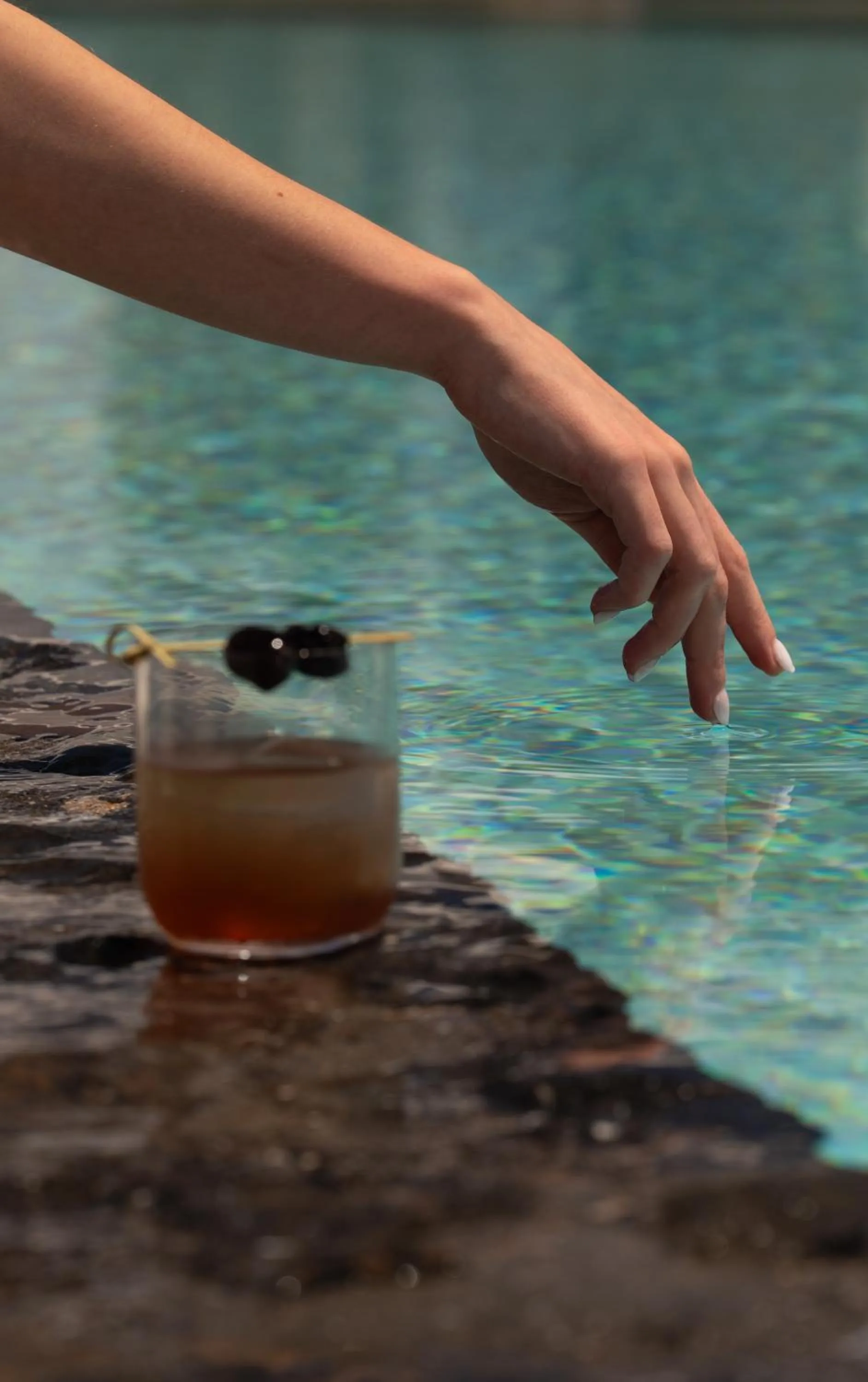 Restaurant/places to eat in Santo Pure Oia Suites & Villas