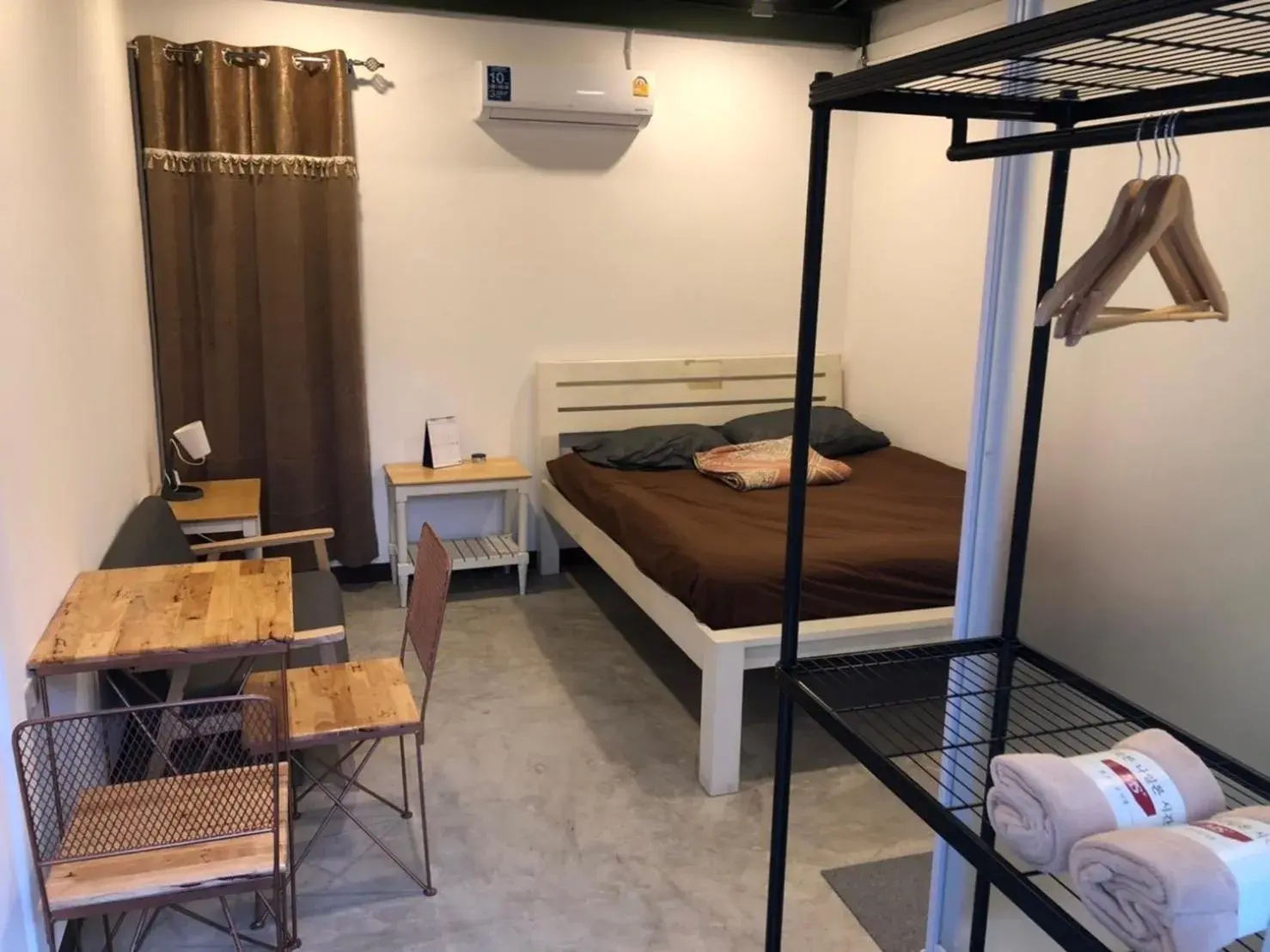 Double Room with Private Bathroom - single occupancy in Bluefin Guesthouse Double Room with Private Bathroom - single occupancy in Bluefin Guesthouse