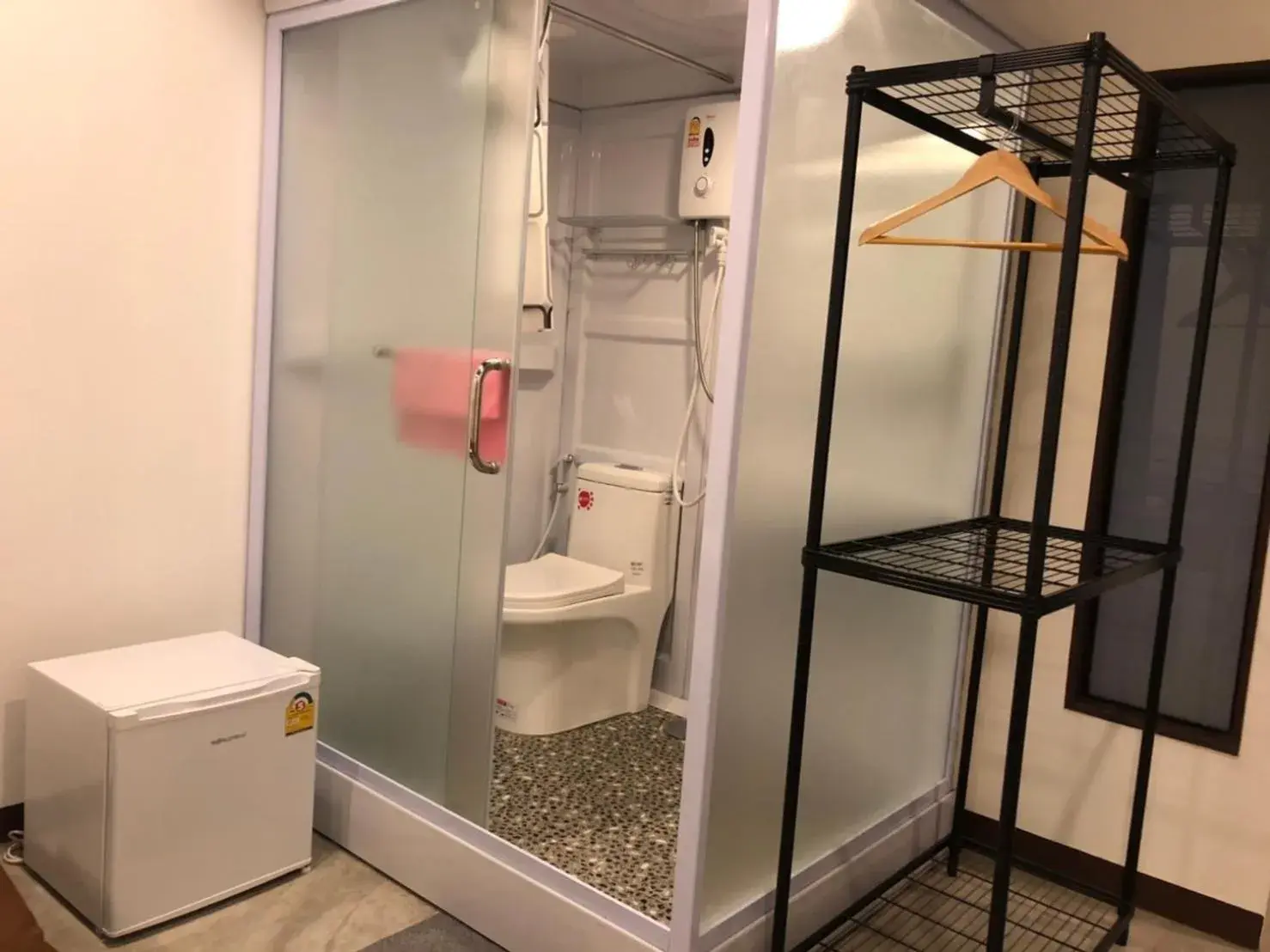 Double Room with Private Bathroom - single occupancy in Bluefin Guesthouse Double Room with Private Bathroom - single occupancy in Bluefin Guesthouse