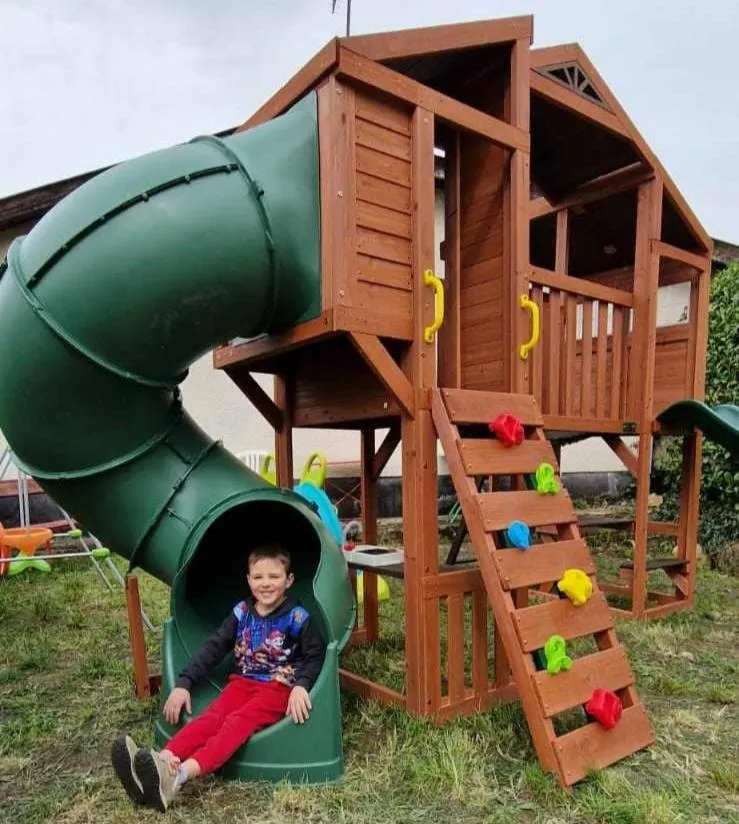 Children play ground in Le Relais Des Dames