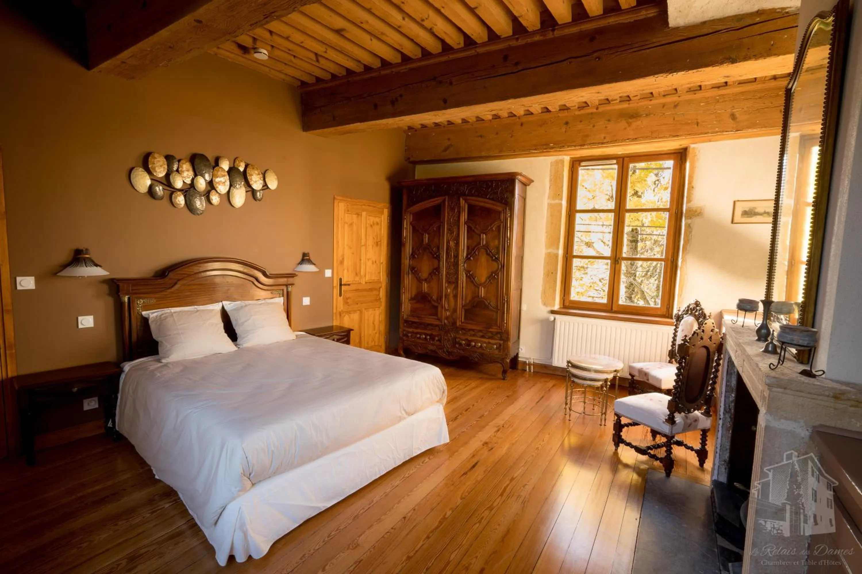 Photo of the whole room, Bed in Le Relais Des Dames