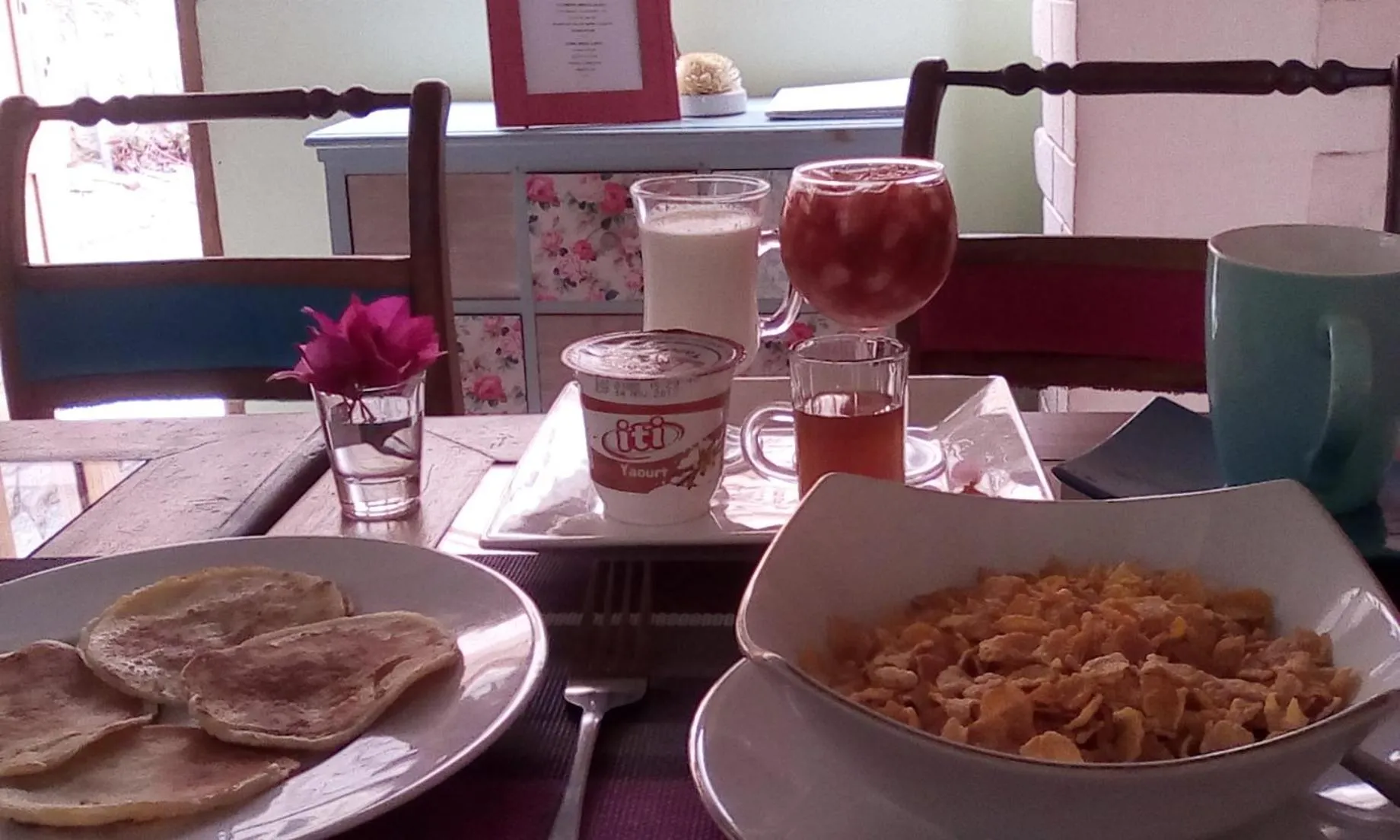 Restaurant/places to eat in Maison Lovasoa