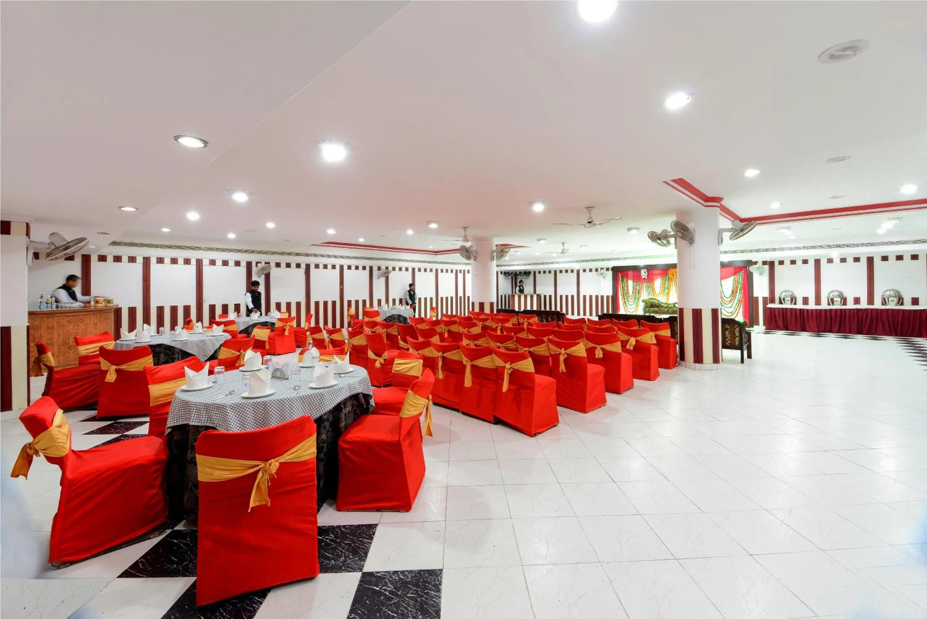 Banquet/Function facilities in Hotel Ashish Palace