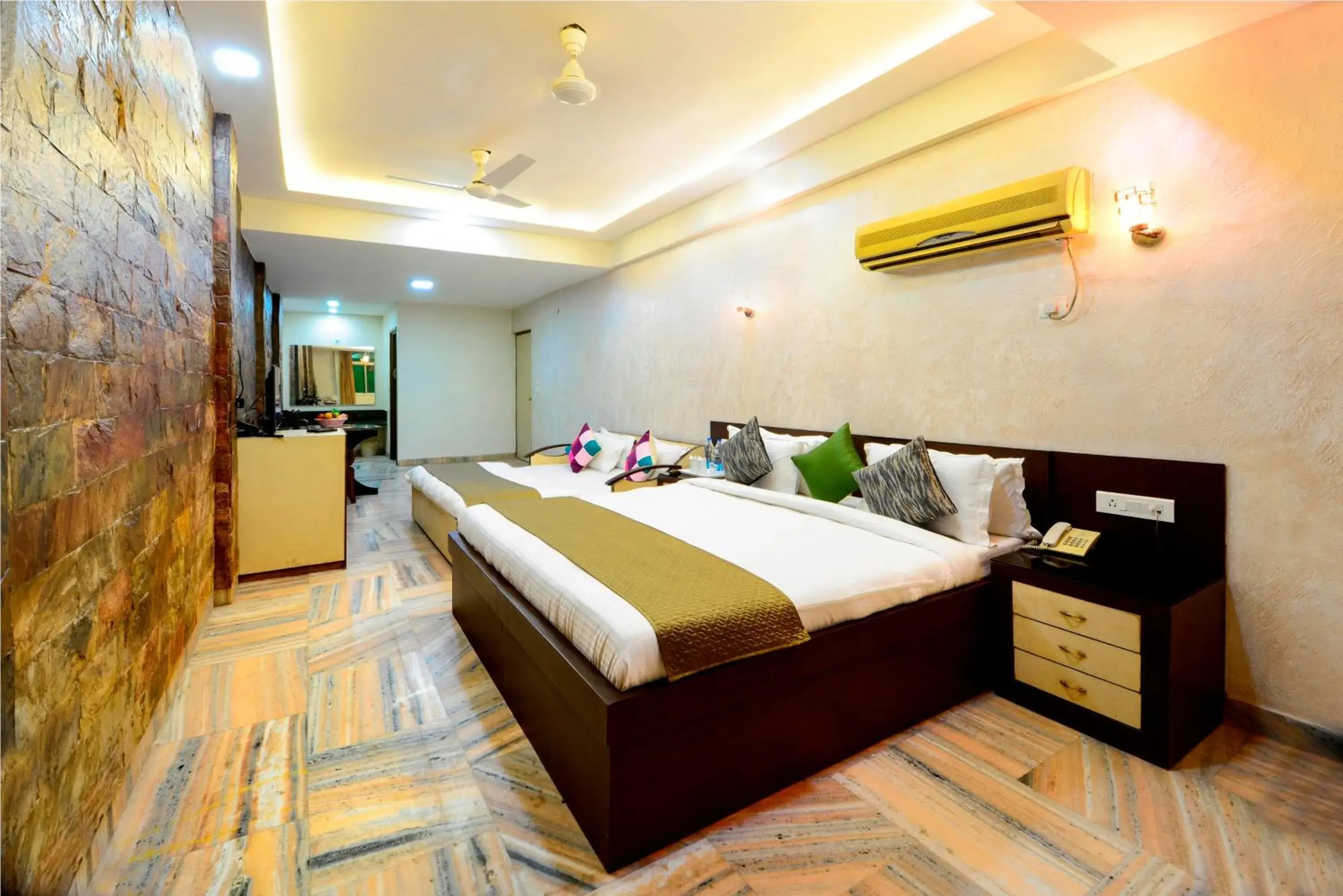 Deluxe Family Room in Hotel Ashish Palace Deluxe Family Room in Hotel Ashish Palace