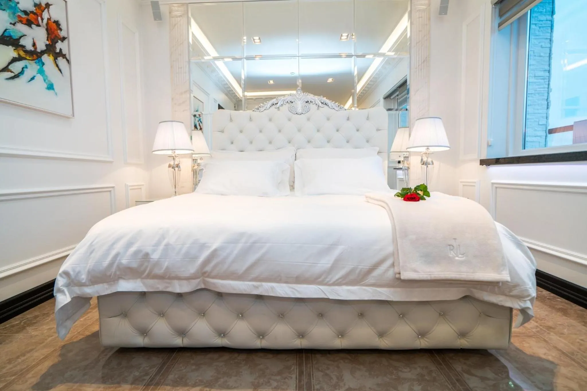 Bedroom, Bed in Diamond Suites by Reykjavik Keflavik Airport