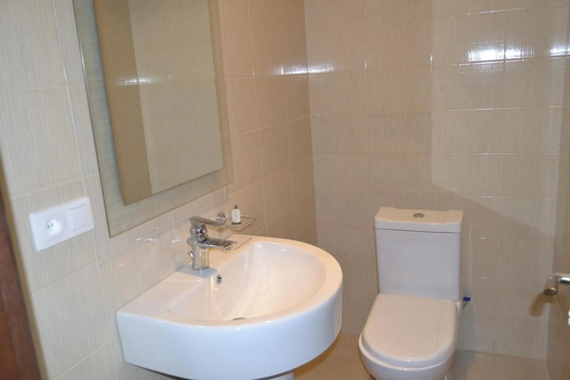 Toilet in Villadzor Apart Hotel