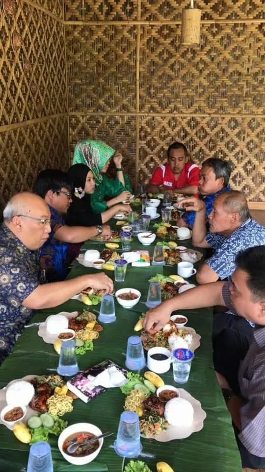 Restaurant/places to eat in Nuwono Tasya Syariah