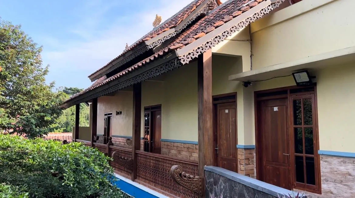 Nuwono Tasya Syariah