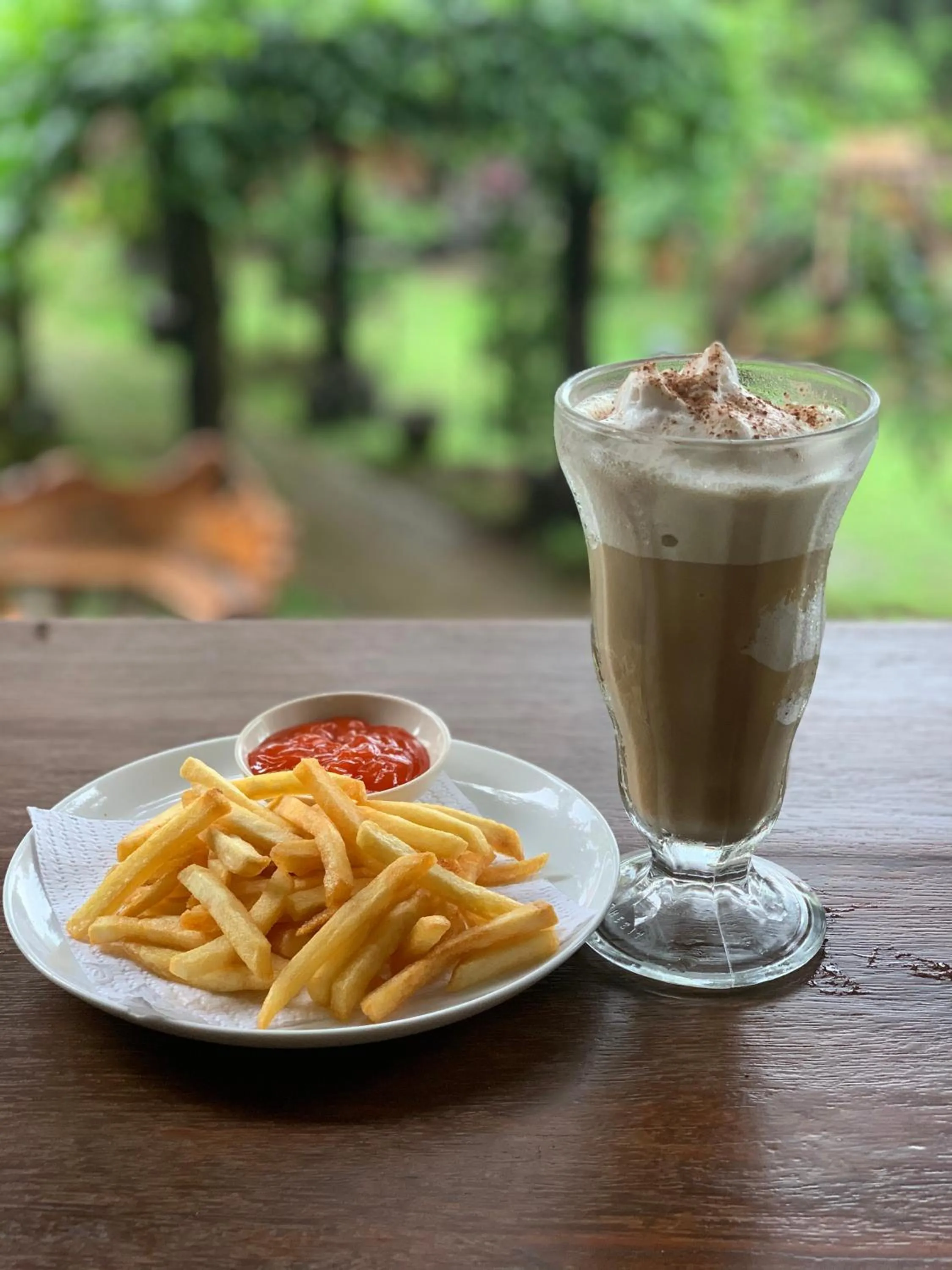 Food and drinks in Nuwono Tasya Syariah