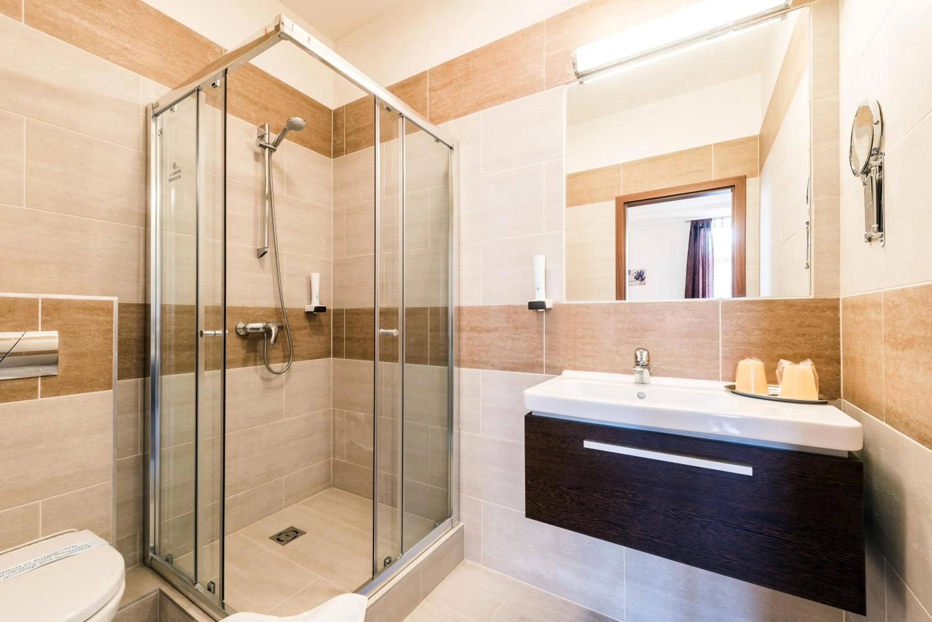 Bathroom in Hotel Garzon Plaza