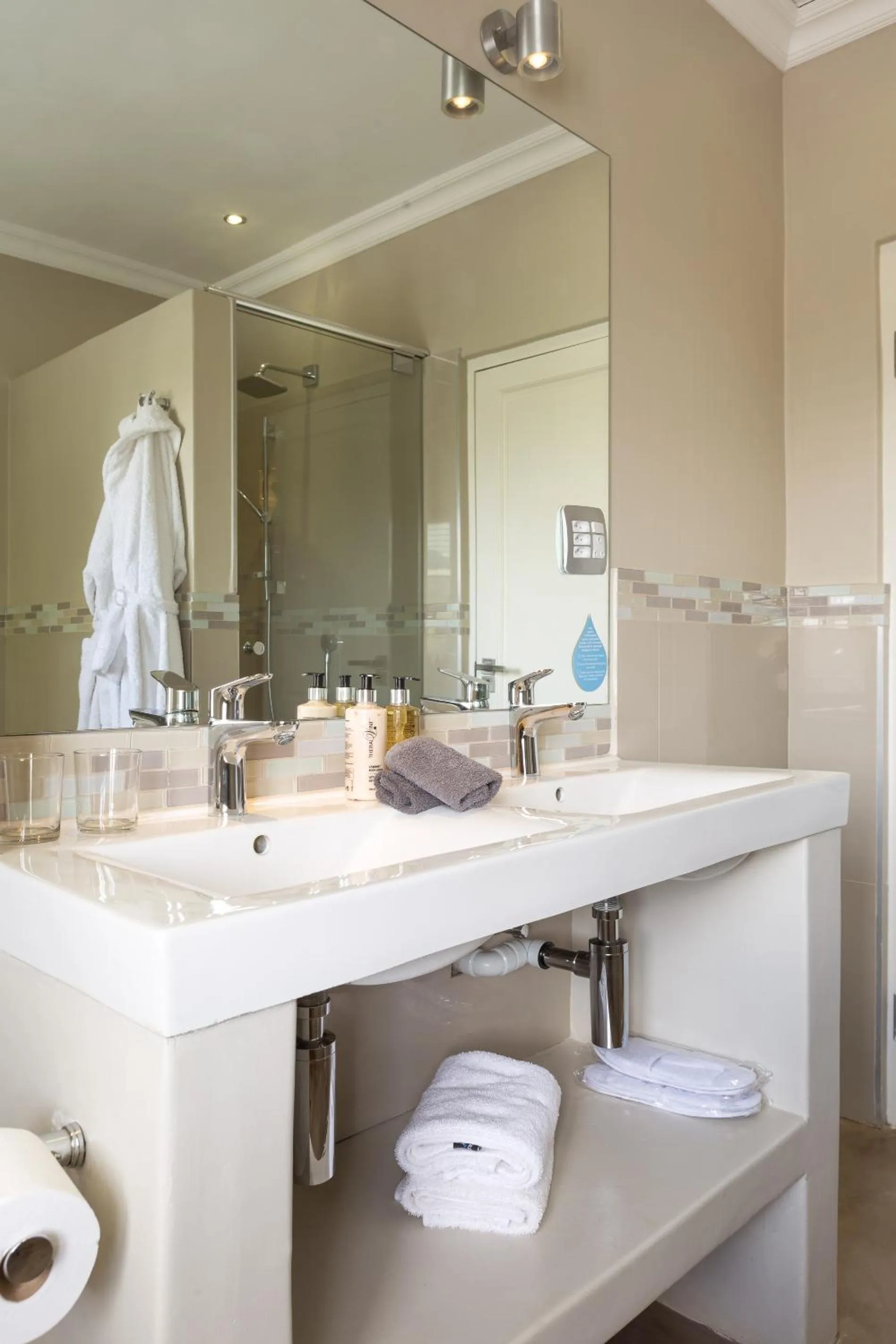 Bathroom in Wedgeview Country House & Spa