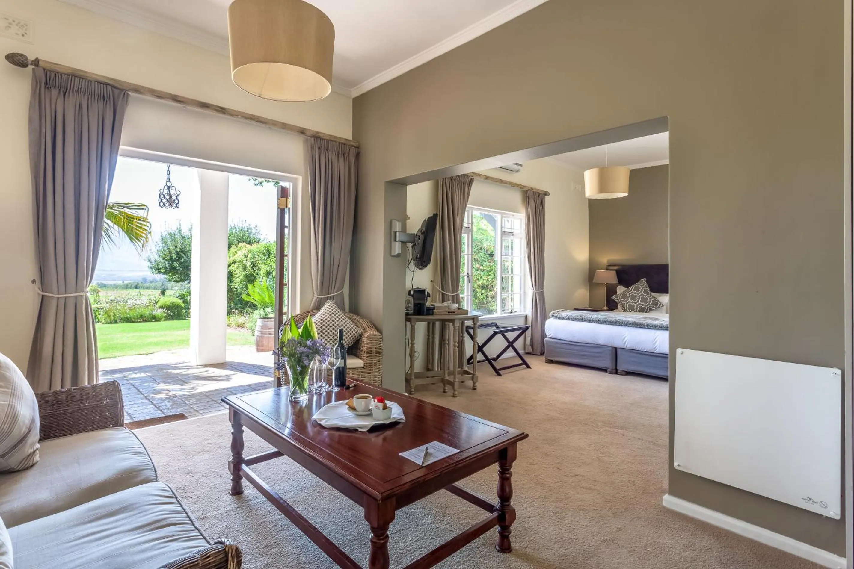 View (from property/room), Bed in Wedgeview Country House & Spa