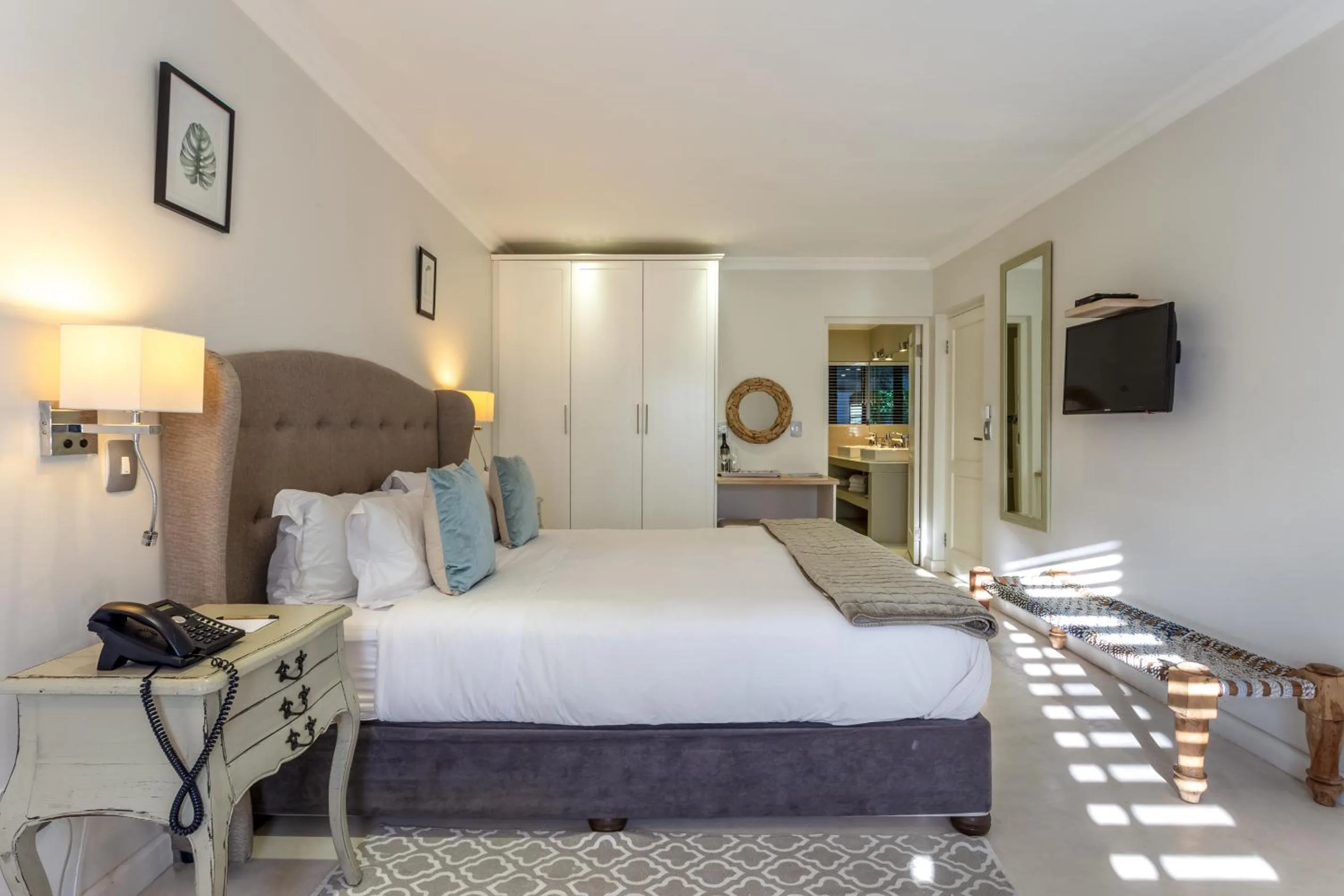 Bed in Wedgeview Country House & Spa