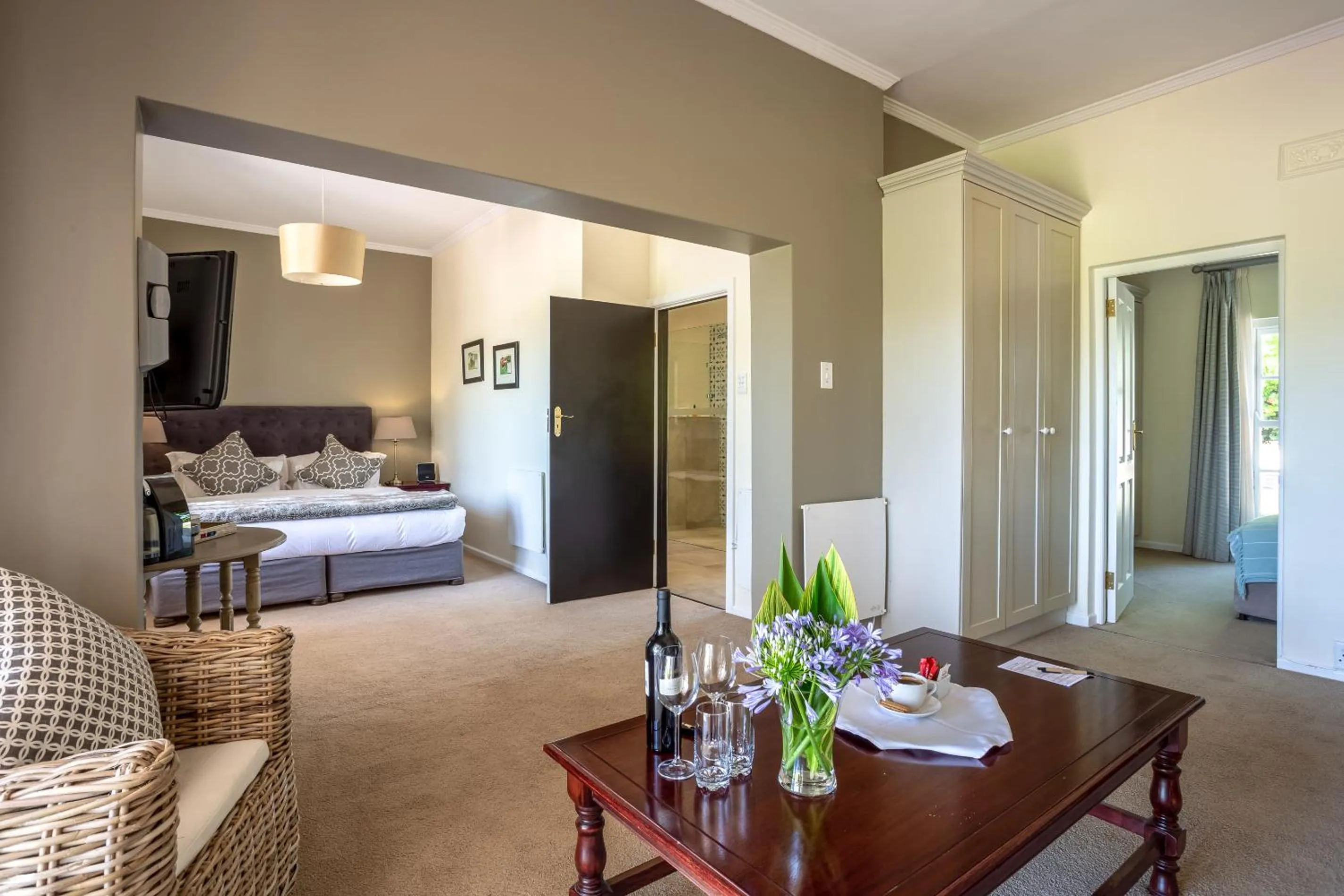 Living room, Bed in Wedgeview Country House & Spa