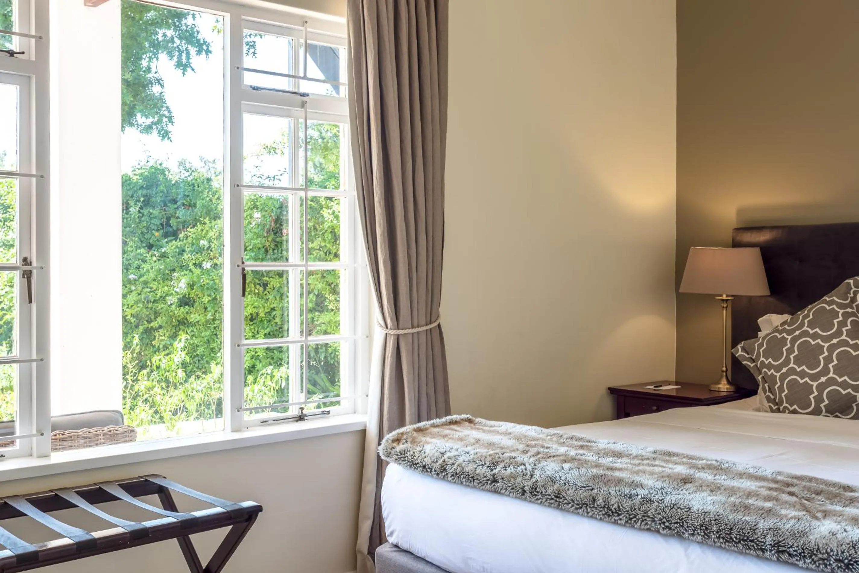 Bed in Wedgeview Country House & Spa