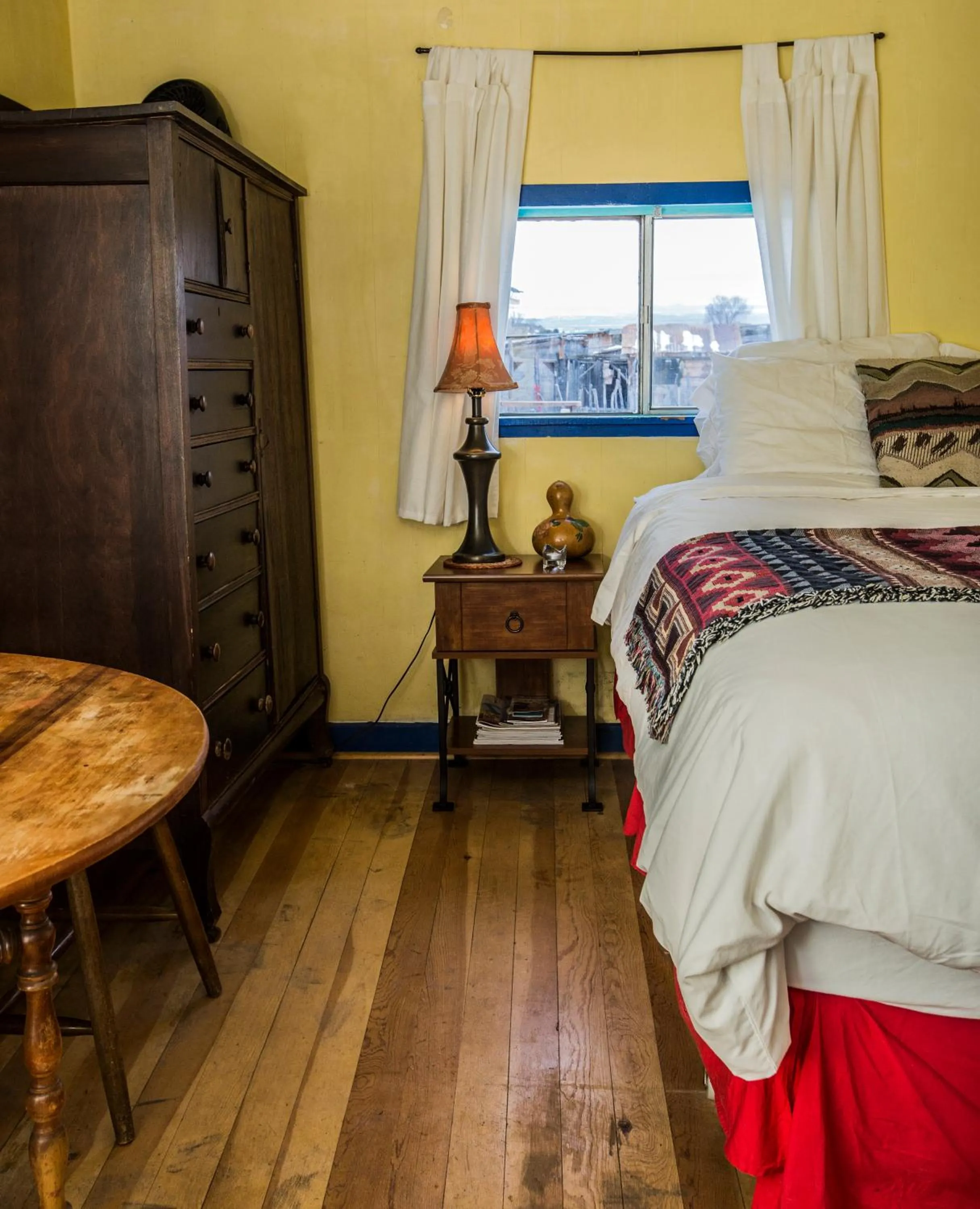 Bed in Taos Goji Farm & Eco-Lodge Retreat