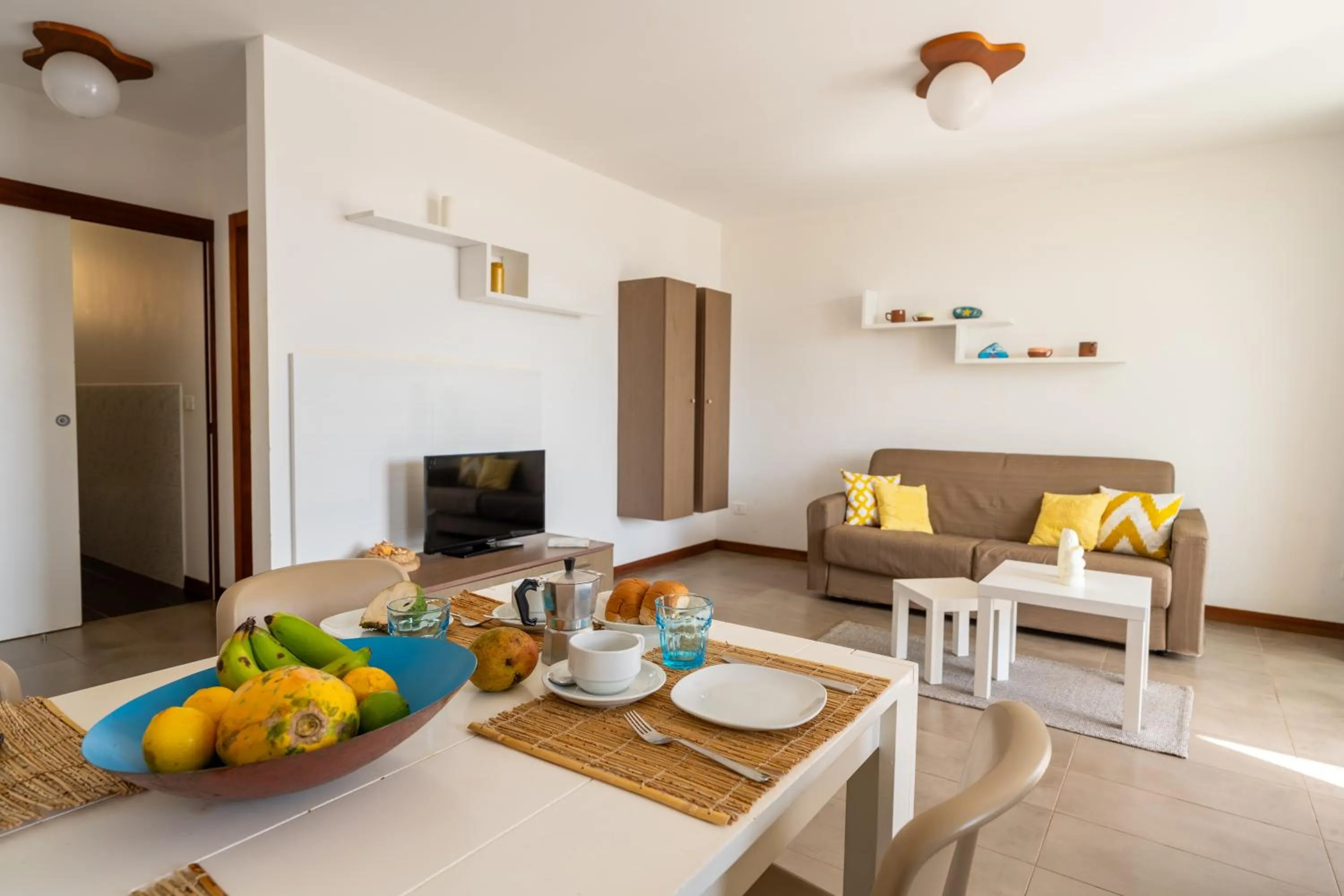 TV and multimedia in Las Rochas