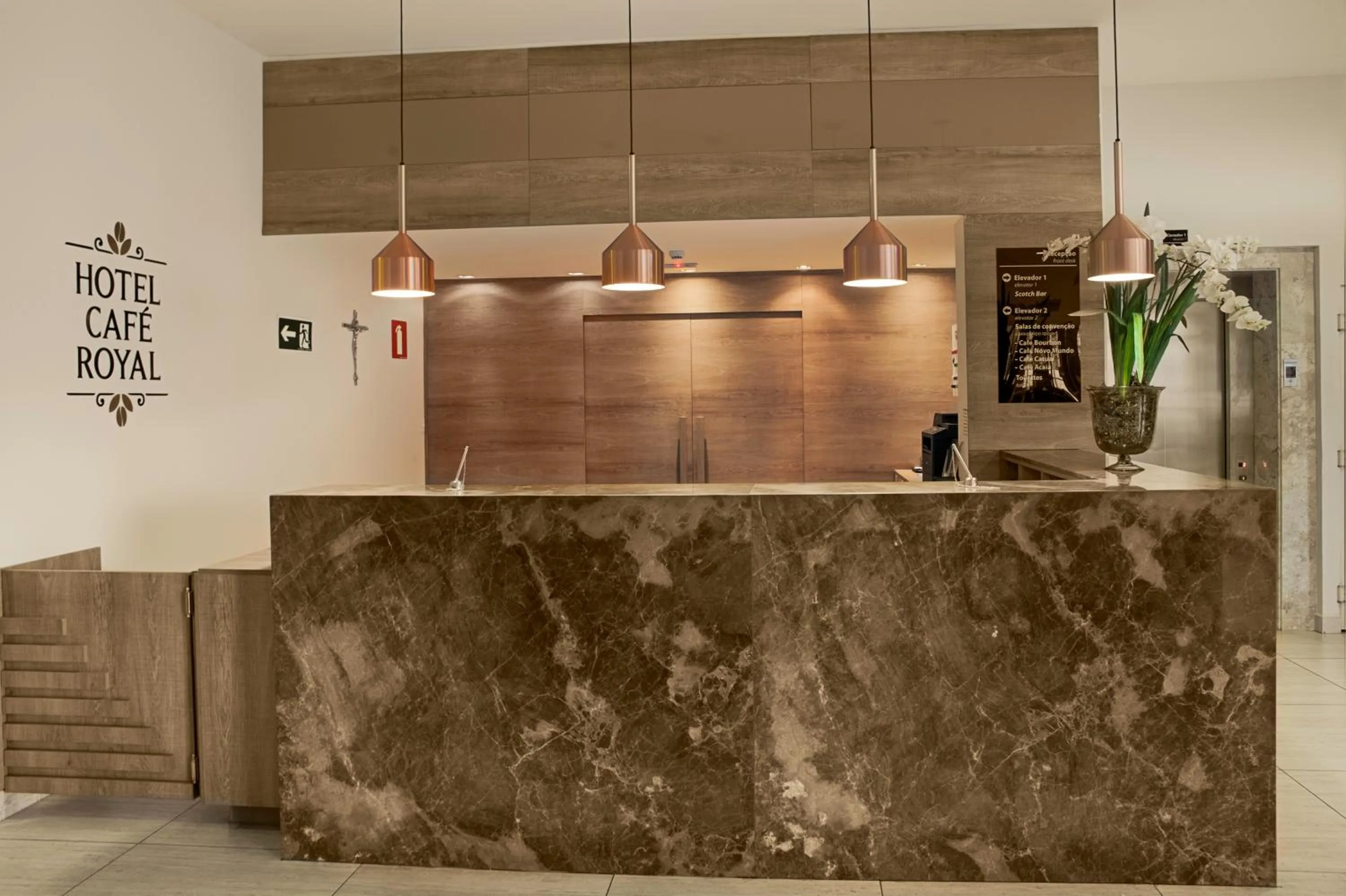 Lobby or reception in Tryp by Wyndham Varginha Cafe Royal