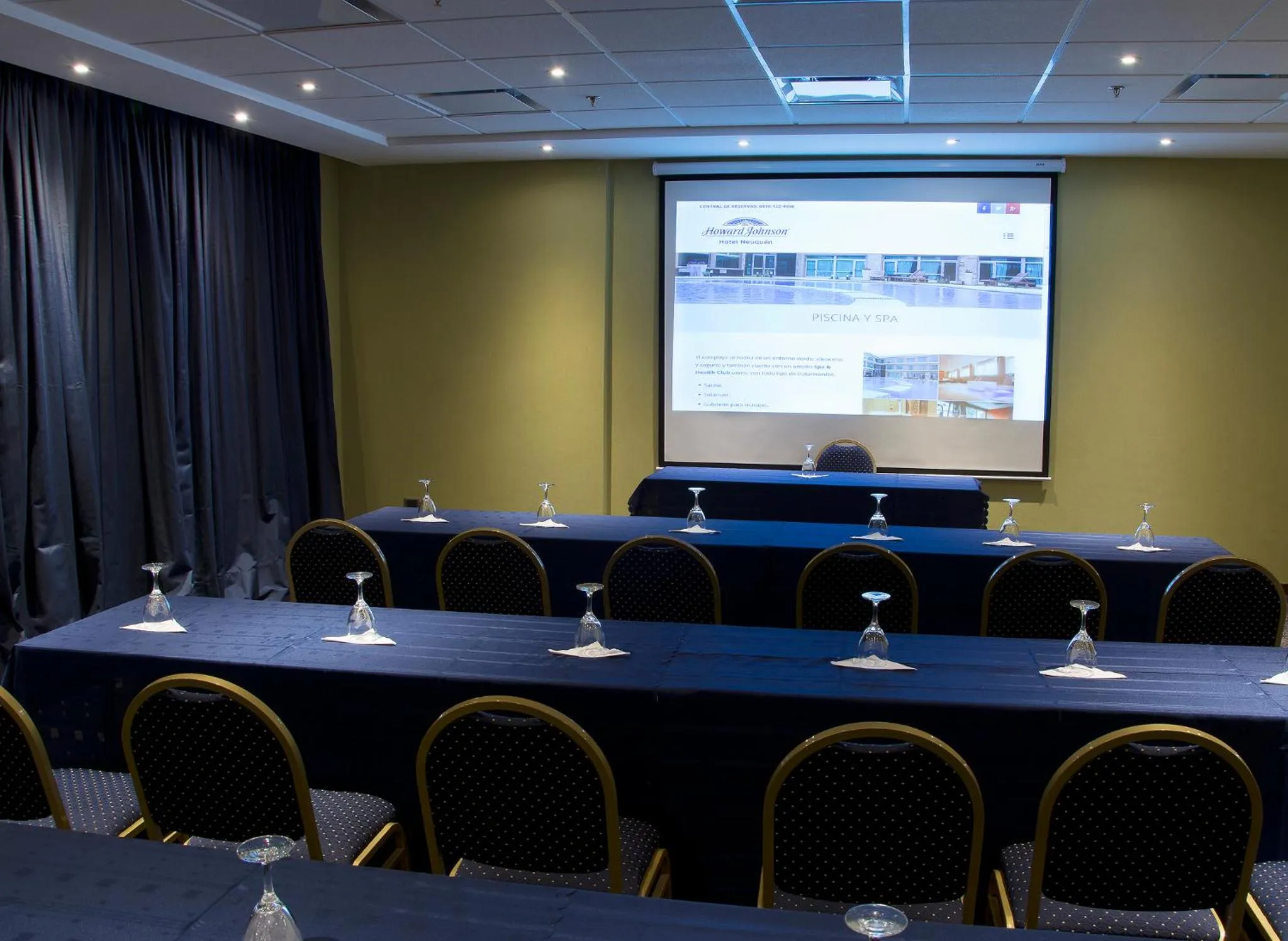 Business facilities in Howard Johnson Neuquen