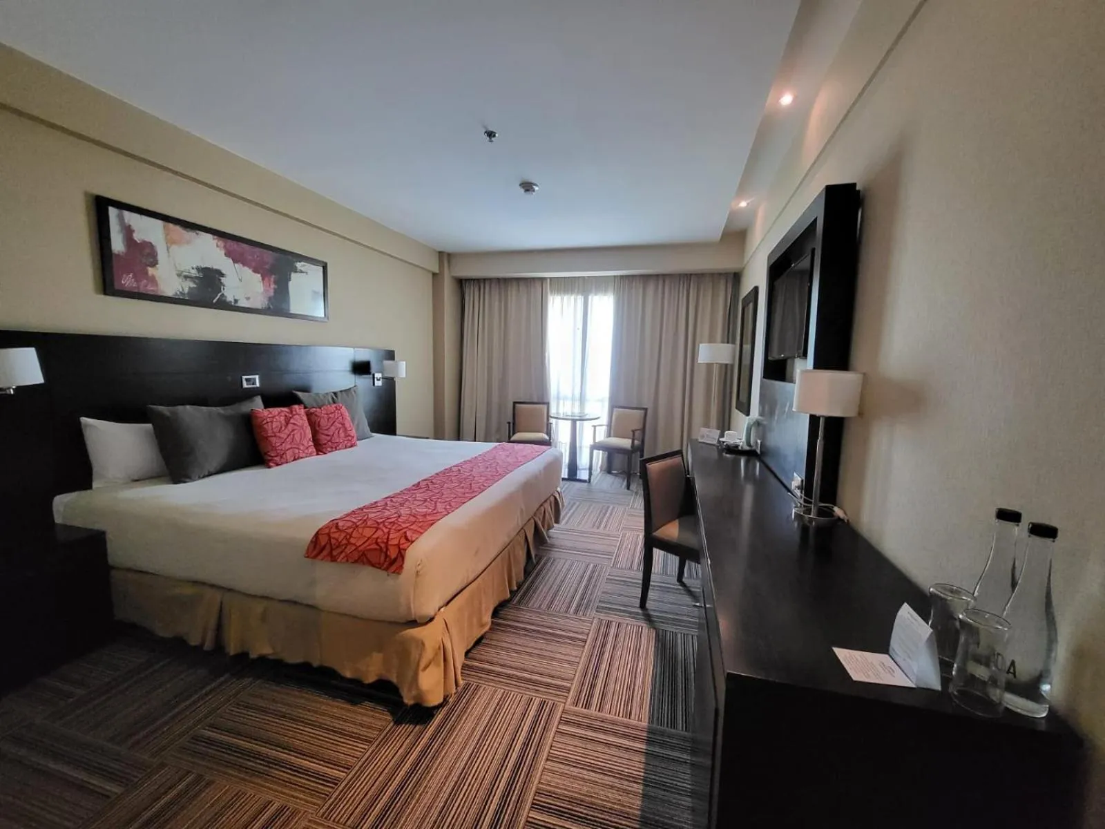 Bed in Howard Johnson Neuquen