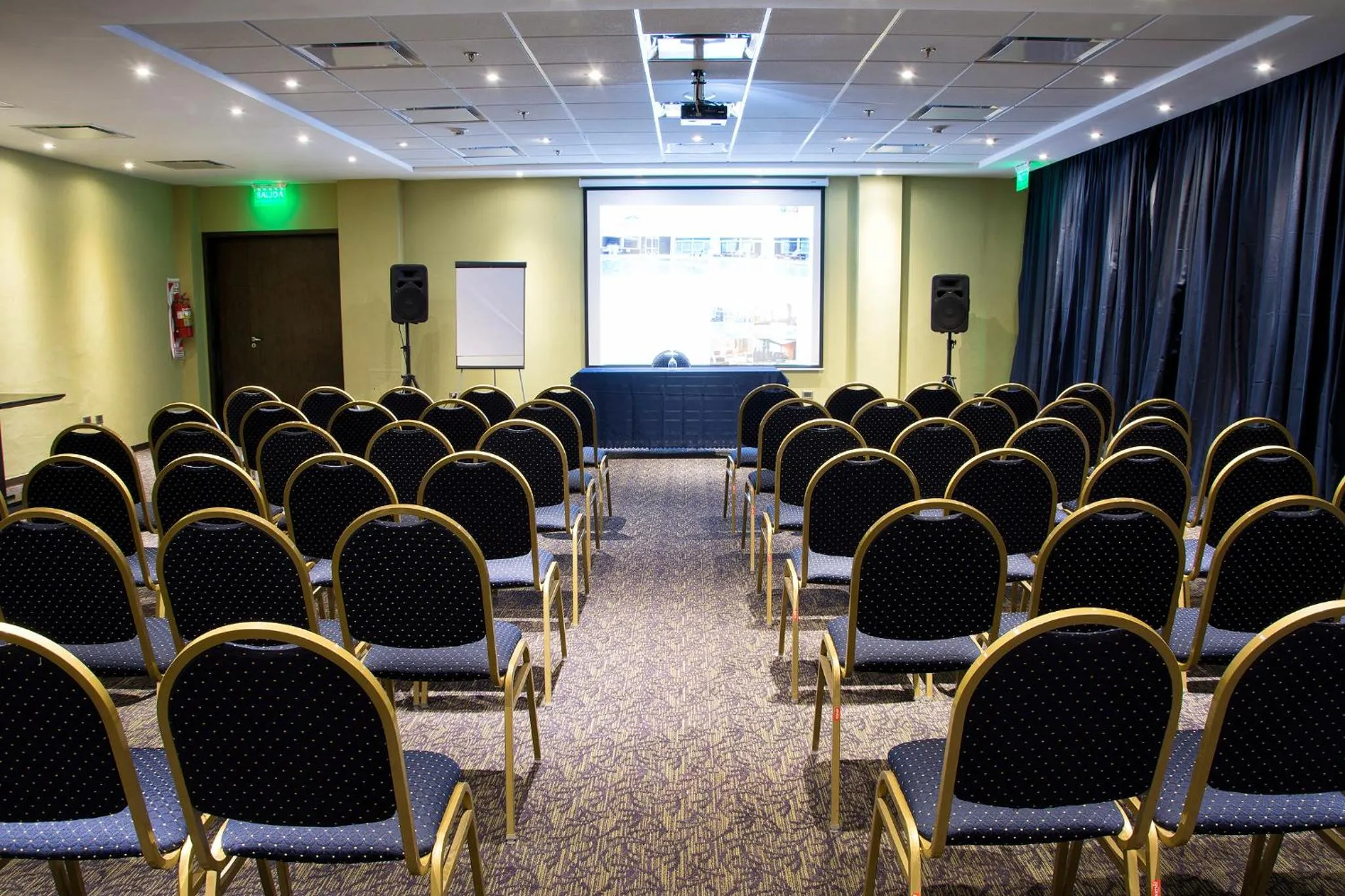 Meeting/conference room in Howard Johnson Neuquen