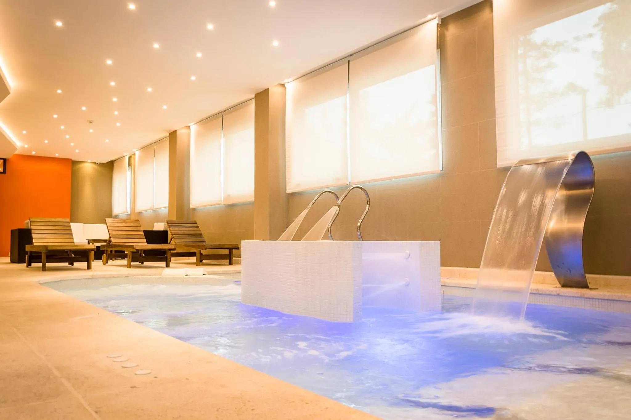 Day in Howard Johnson Neuquen