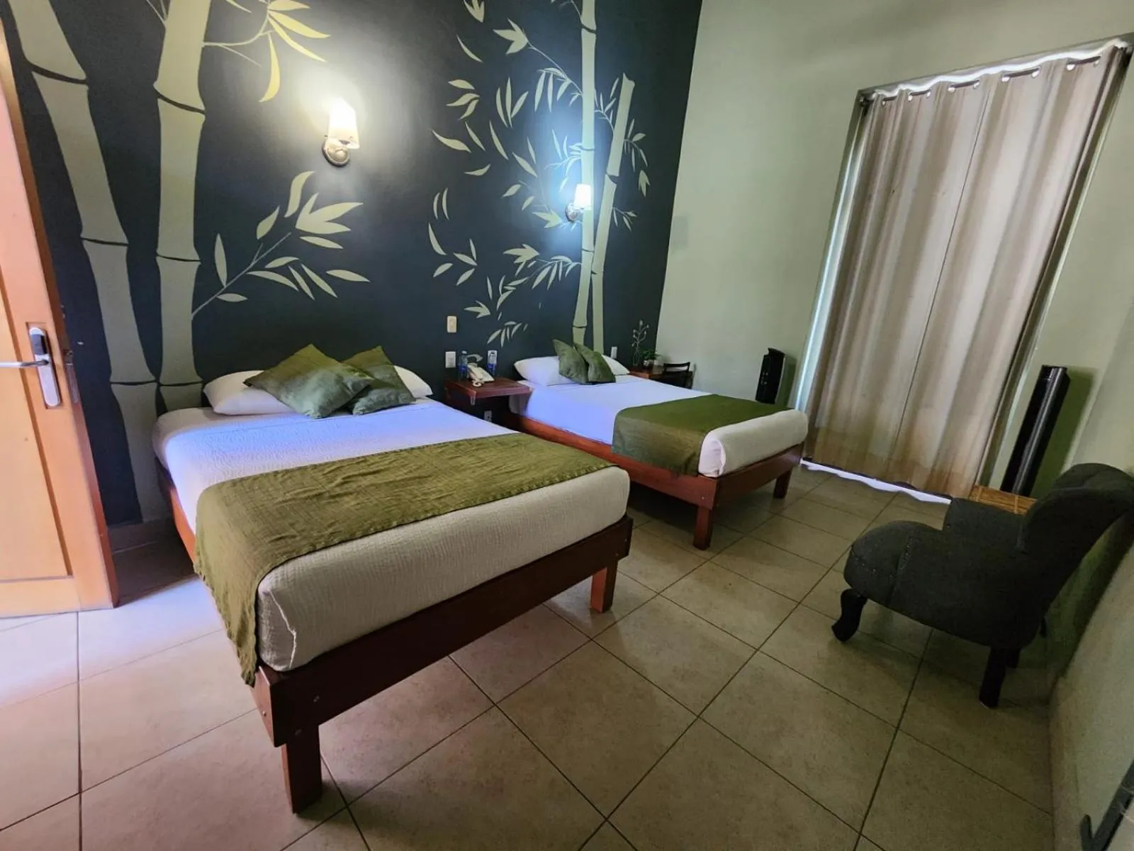 Bedroom, Bed in Hotel Plaza Queretaro