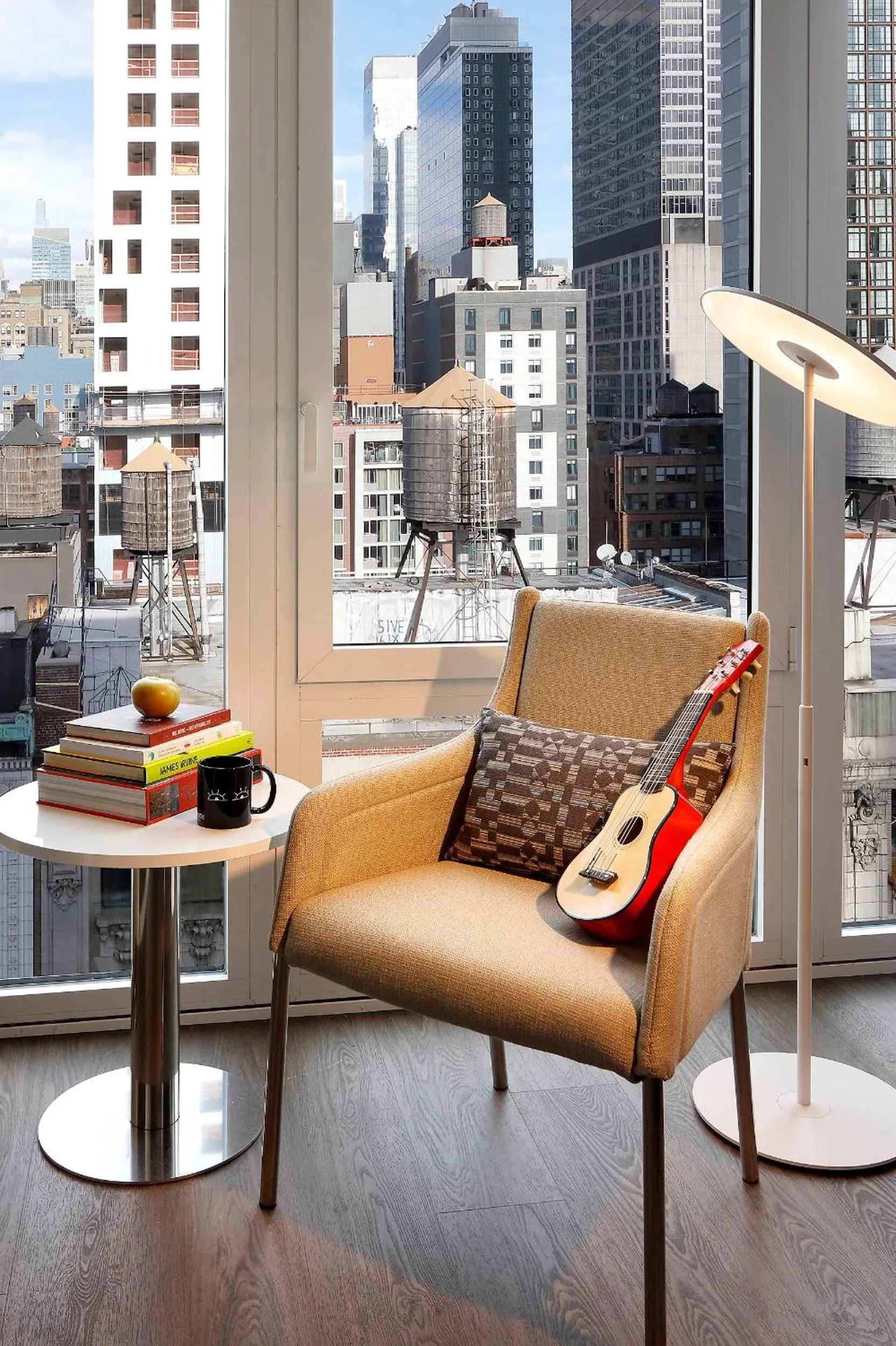 Seating area in INNSiDE by Meliá New York Nomad