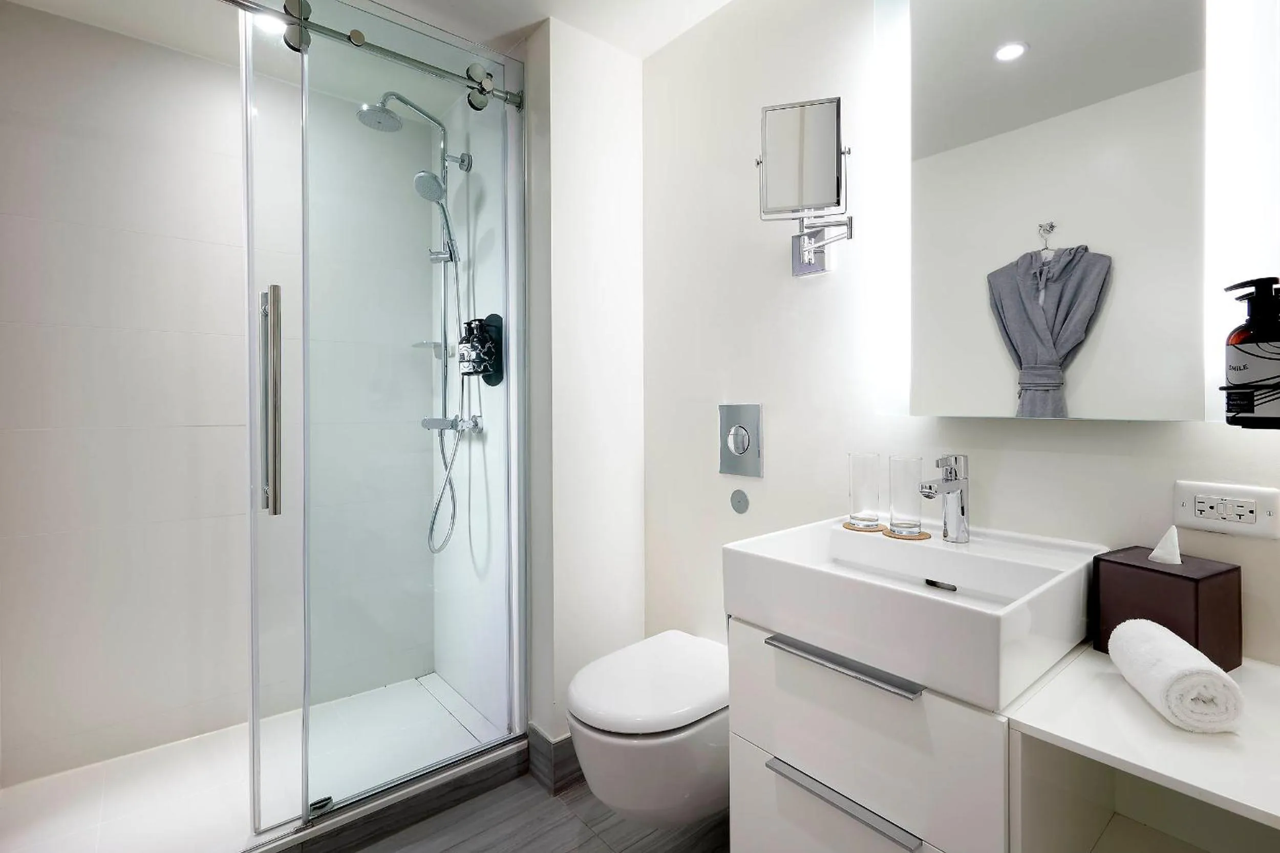 Bathroom in INNSiDE by Meliá New York Nomad