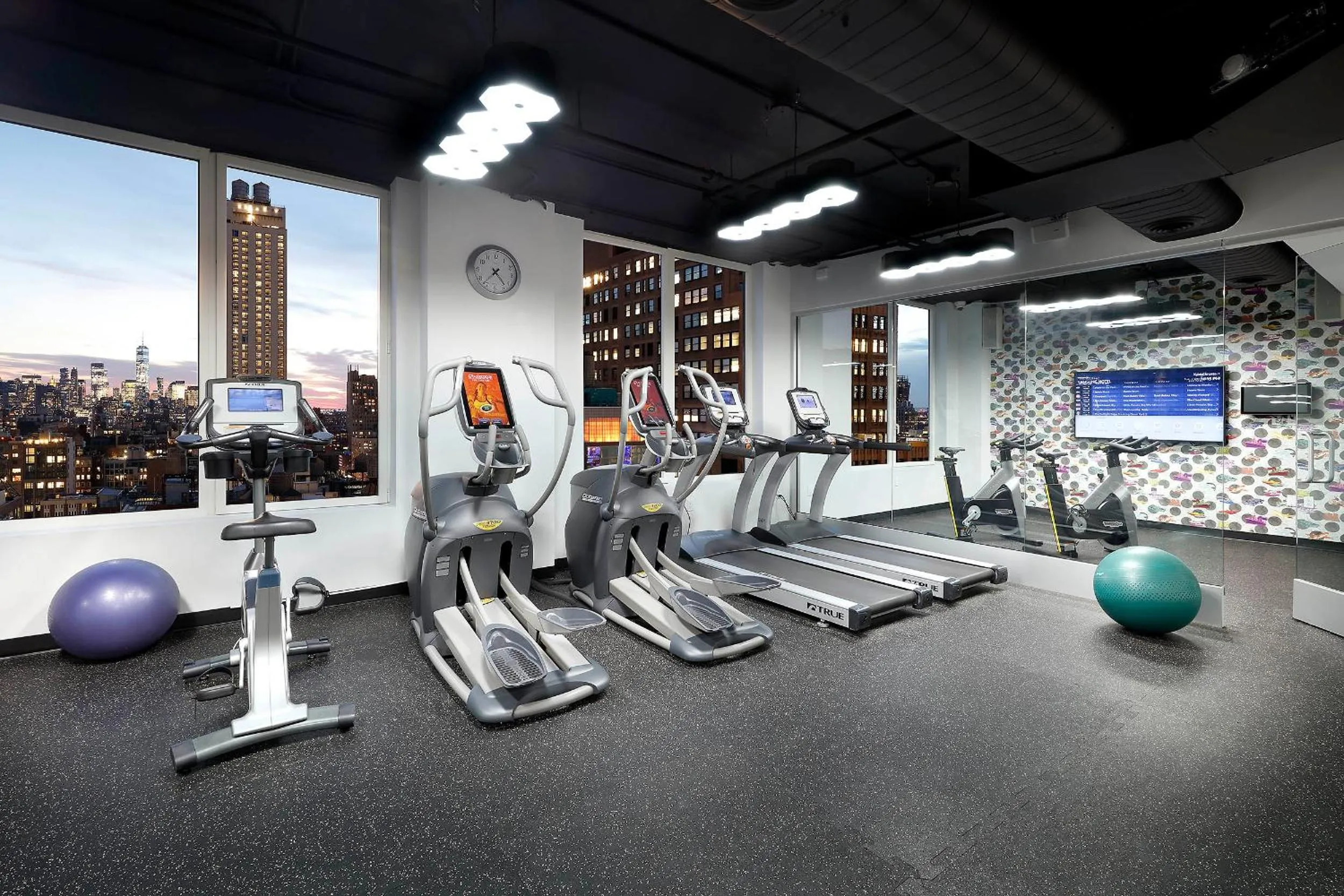 Fitness centre/facilities in INNSiDE by Meliá New York Nomad