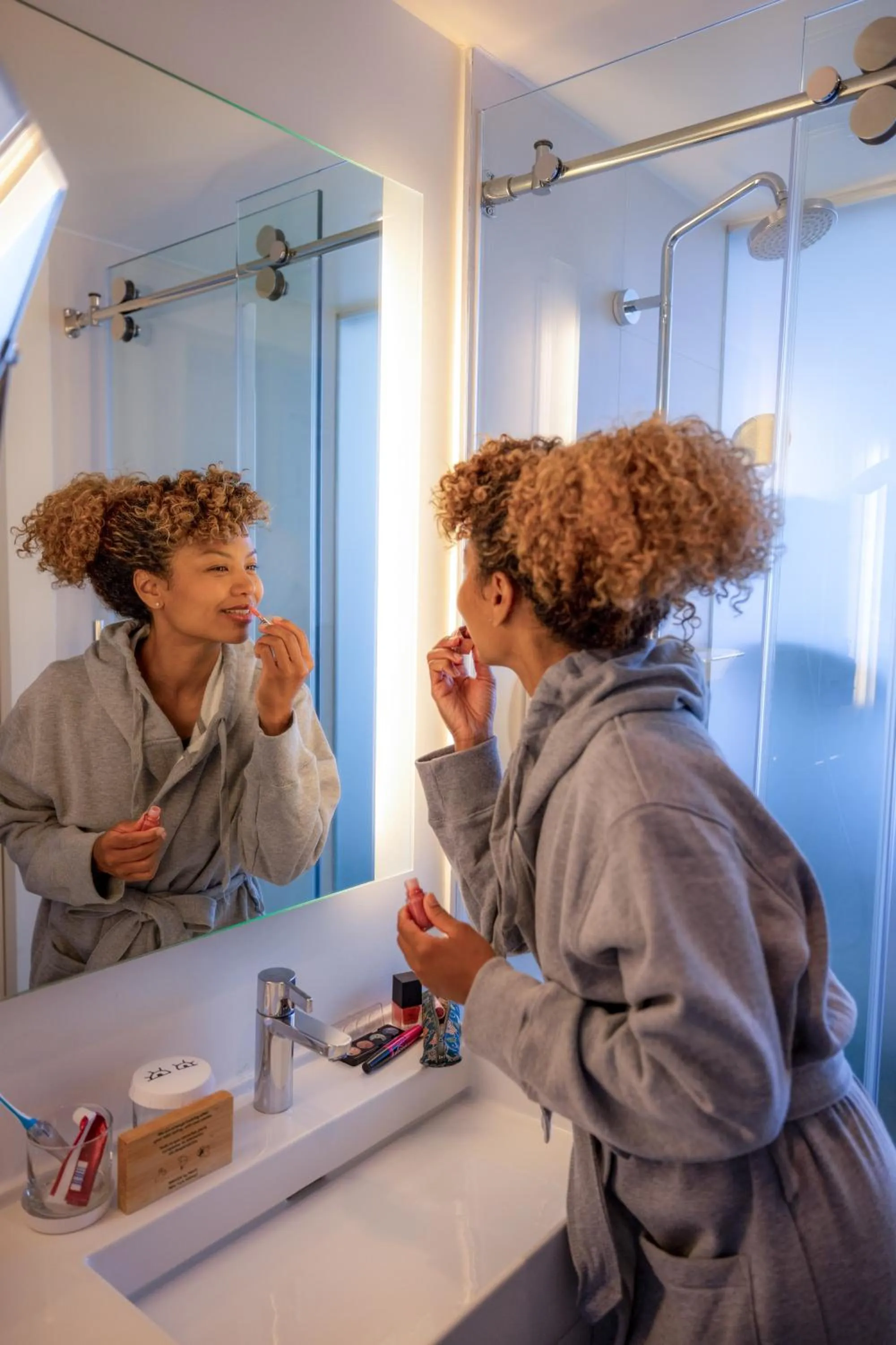 People in INNSiDE by Meliá New York Nomad