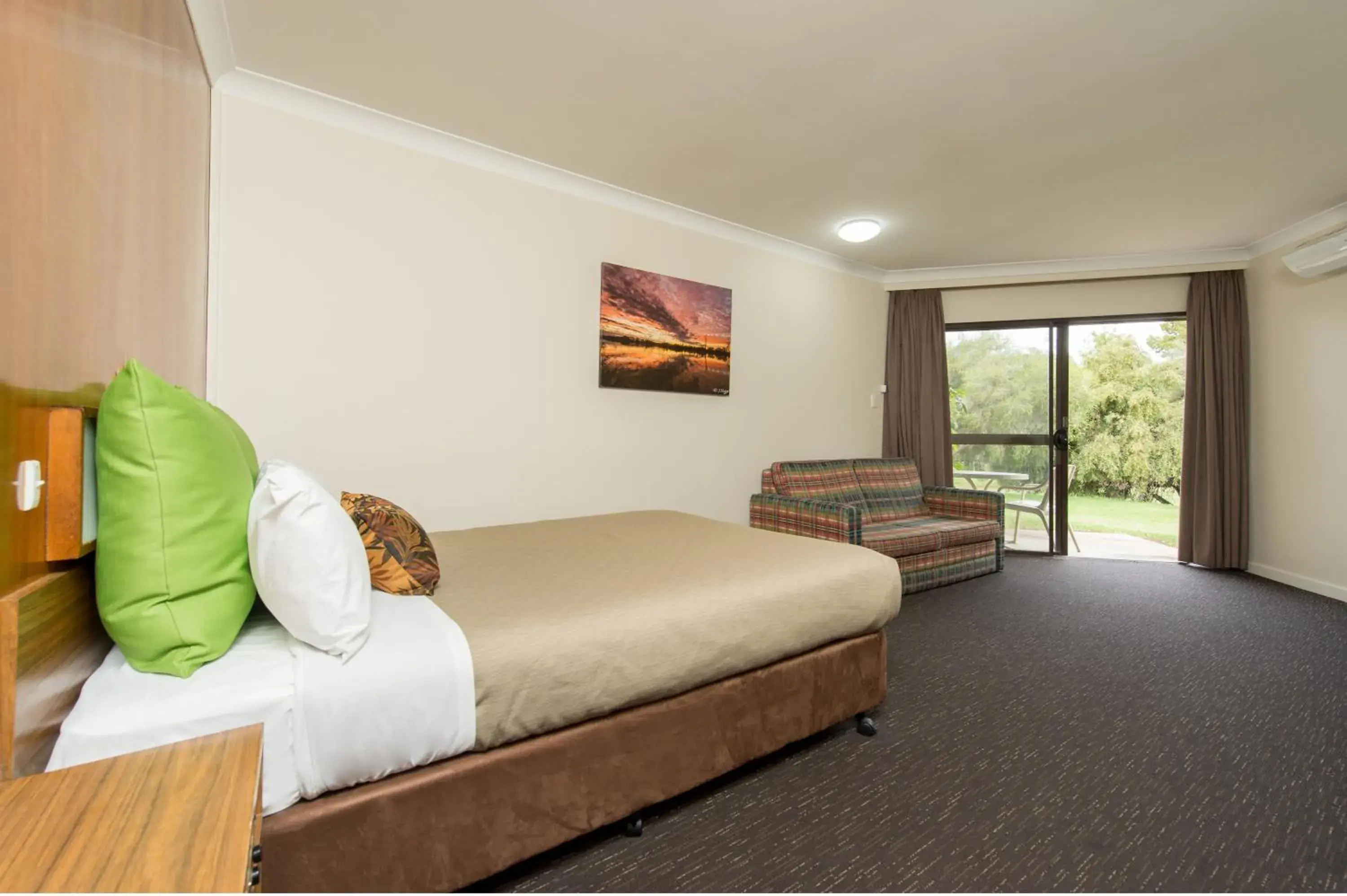 Basic Room in Renmark Country Club Basic Room in Renmark Country Club